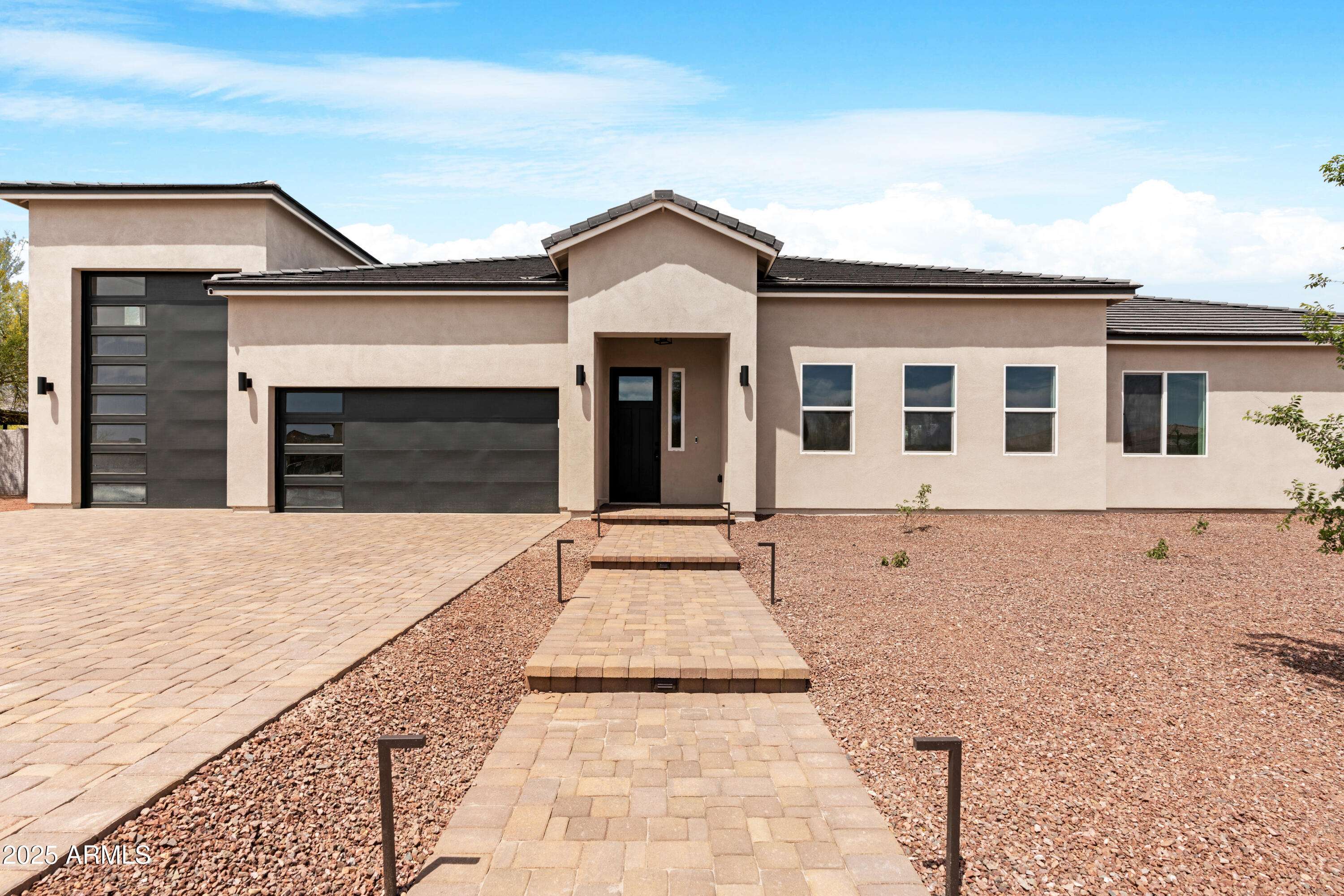 Litchfield Park, AZ 85340,19622 W PASADENA Avenue