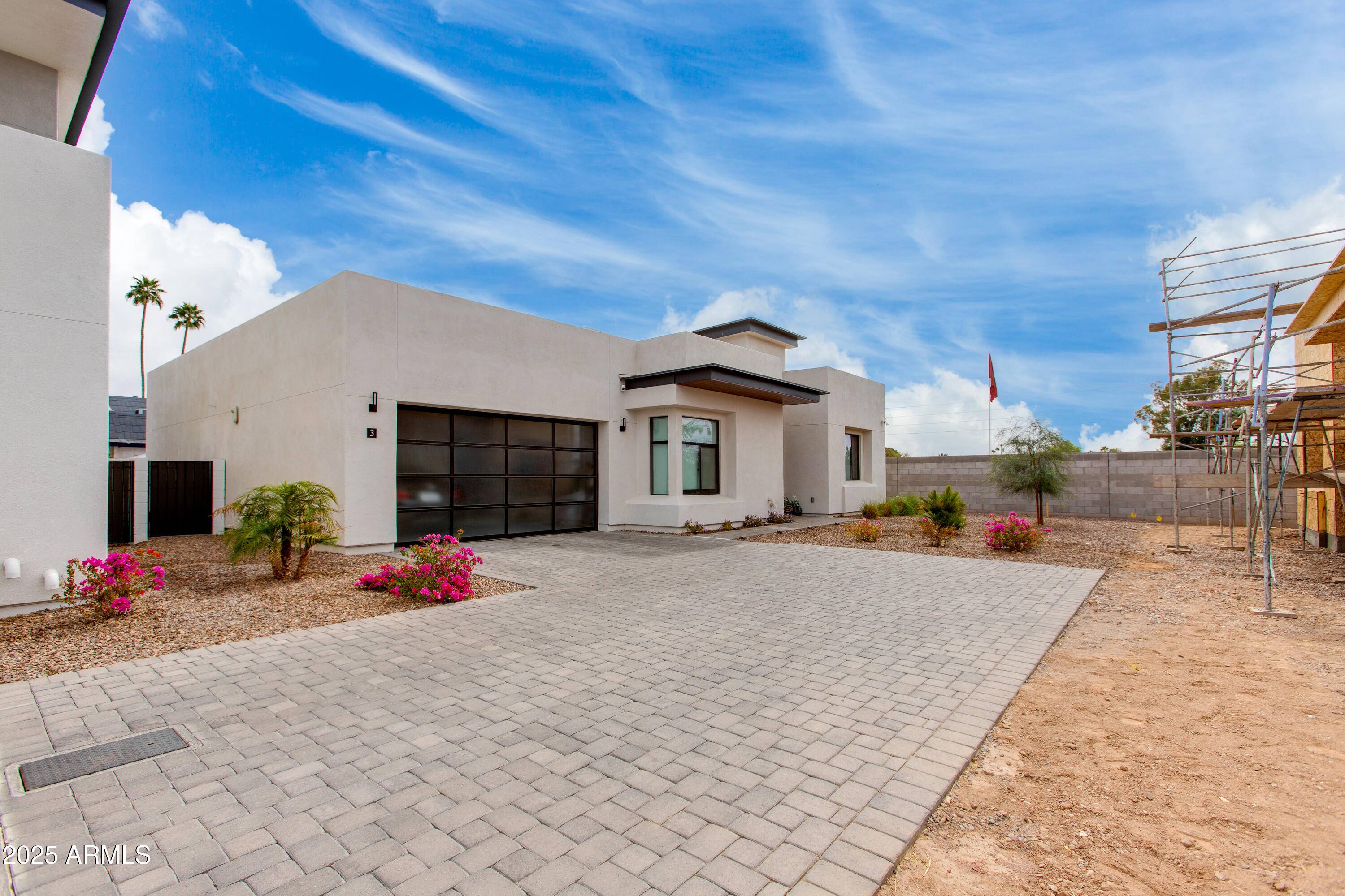 Phoenix, AZ 85021,100 W NORTHERN Avenue #8