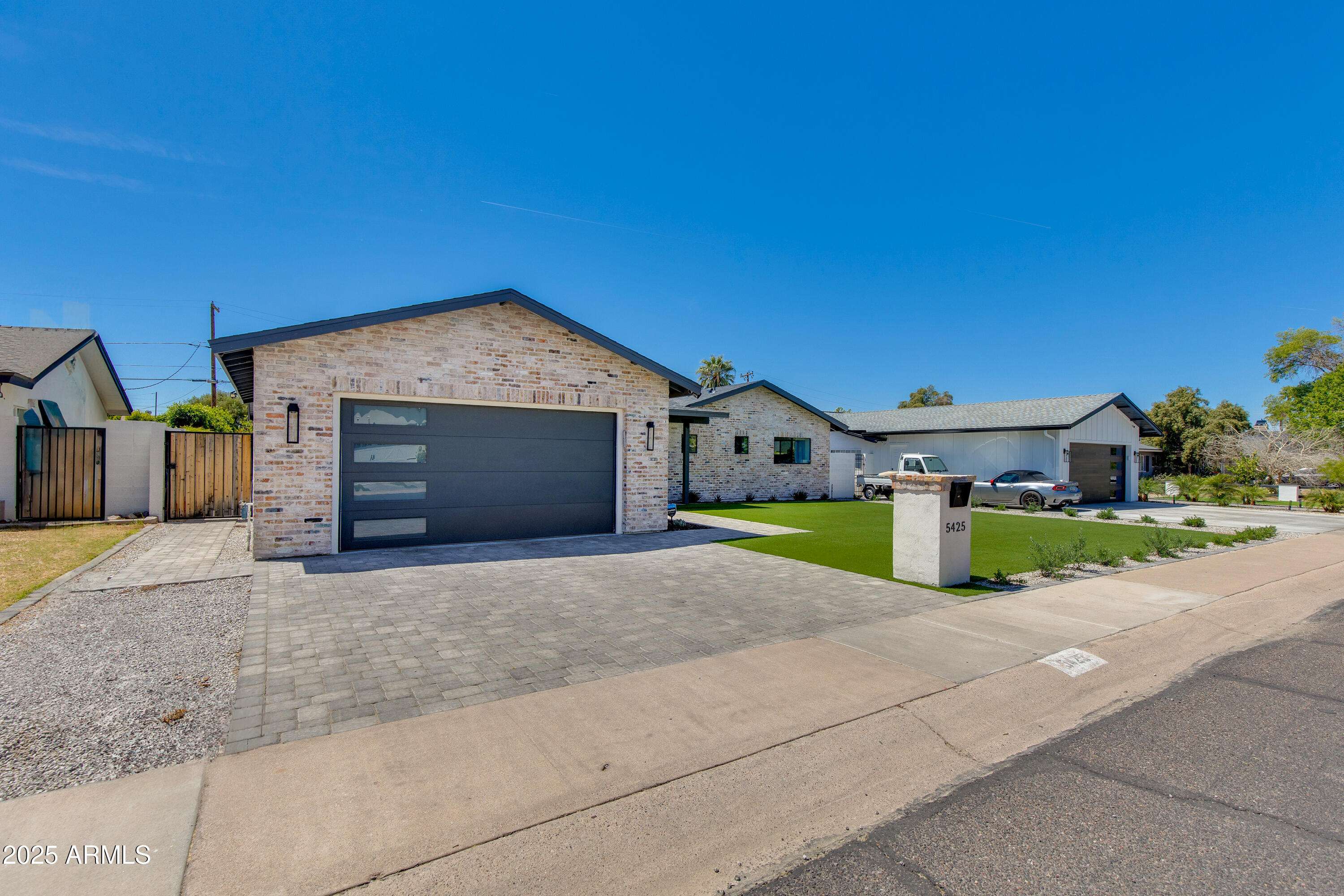 Phoenix, AZ 85018,5425 E AVALON Drive
