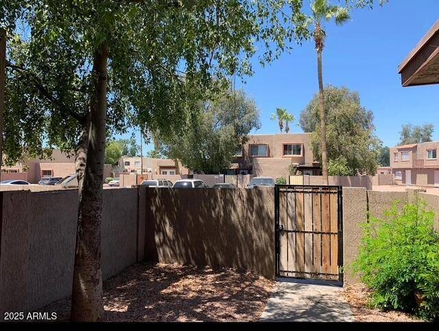 Phoenix, AZ 85043,1445 N 53RD Drive