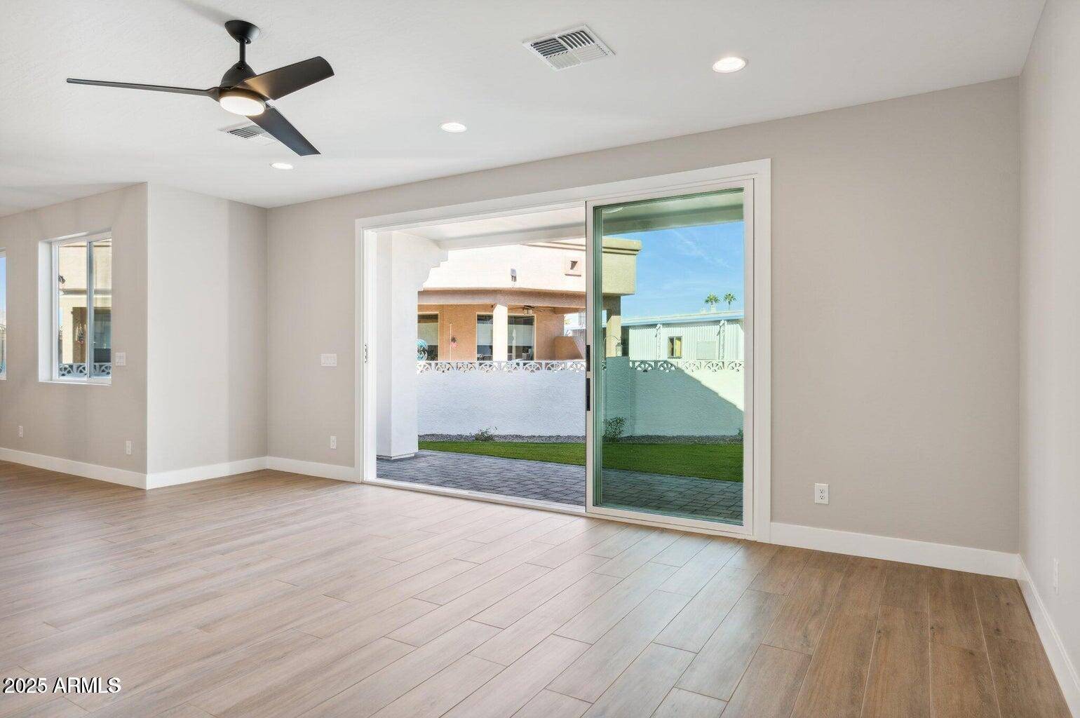25894 W White Feather Lane Wittmann, AZ 85361