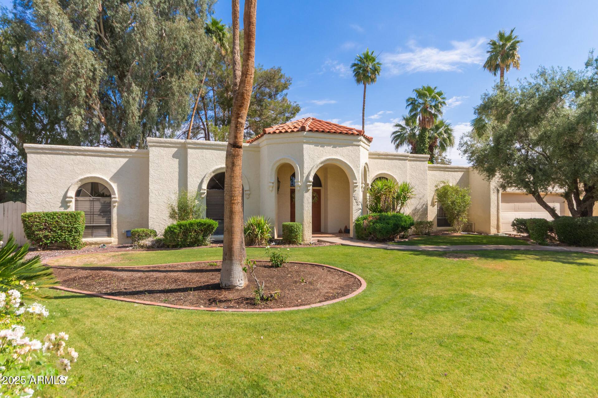 Phoenix, AZ 85016,2402 E MARSHALL Avenue