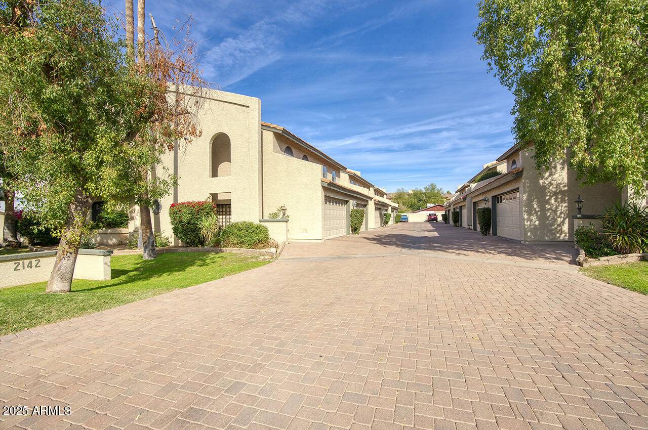 Phoenix, AZ 85016,2142 E TURNEY Avenue #9