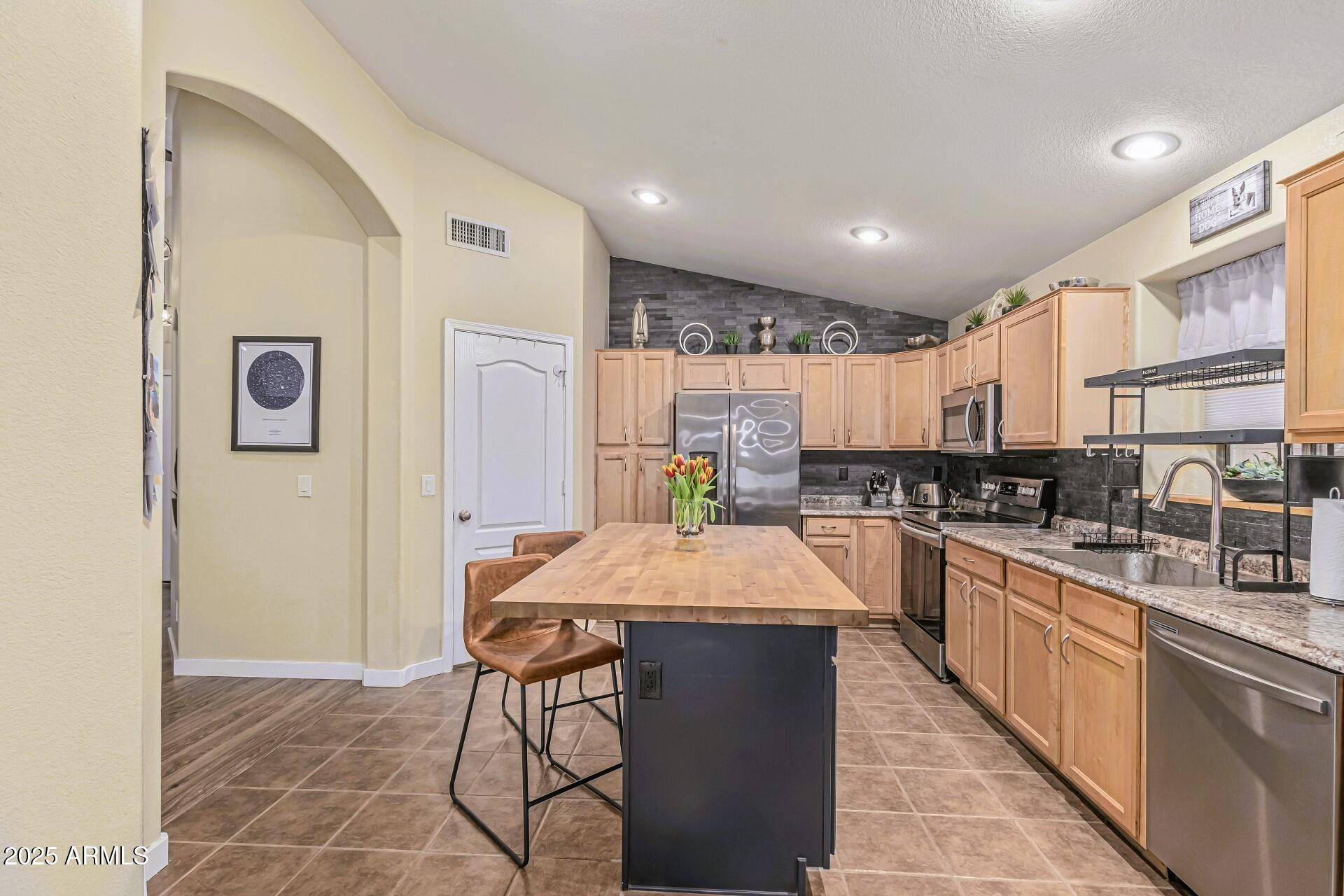 San Tan Valley, AZ 85143,29915 N MARAVILLA Drive