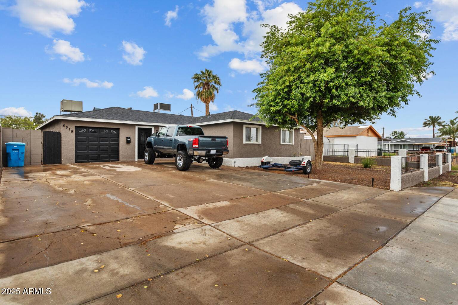 Phoenix, AZ 85031,5519 W CAMPBELL Avenue