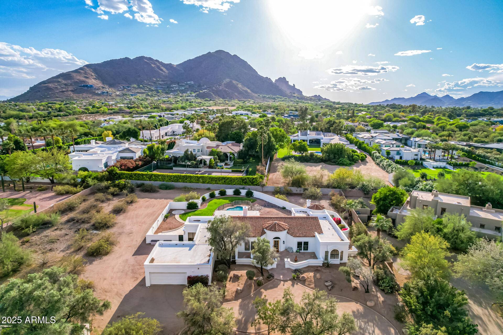 Paradise Valley, AZ 85253,6701 E SAN MIGUEL Avenue
