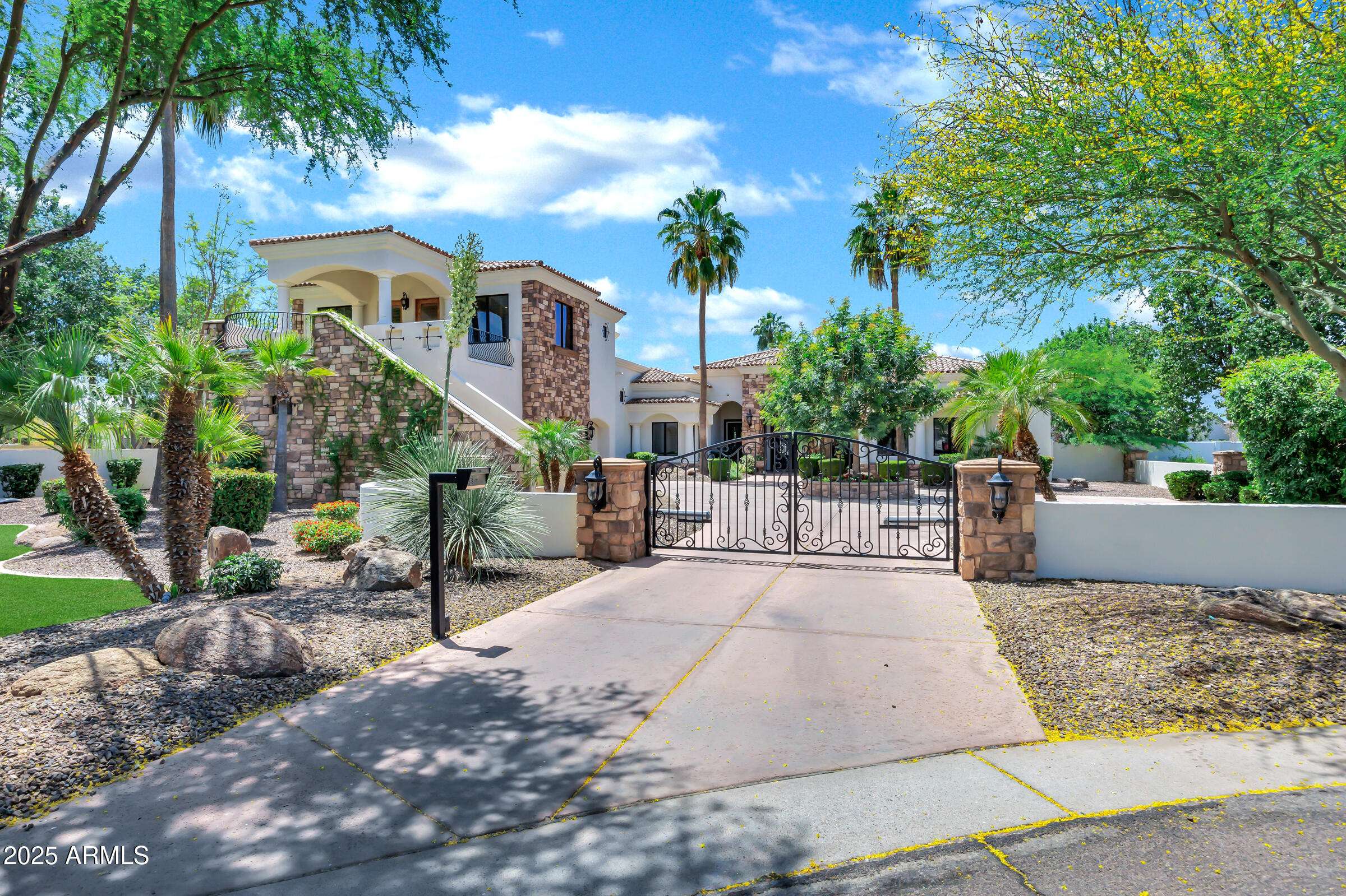 Chandler, AZ 85249,2527 E BEECHNUT Court