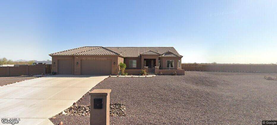 Phoenix, AZ 85085,300 W QUARTZ ROCK Road