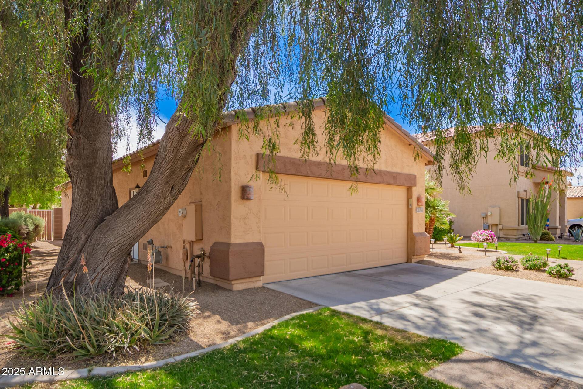 San Tan Valley, AZ 85143,30266 N ROYAL OAK Way