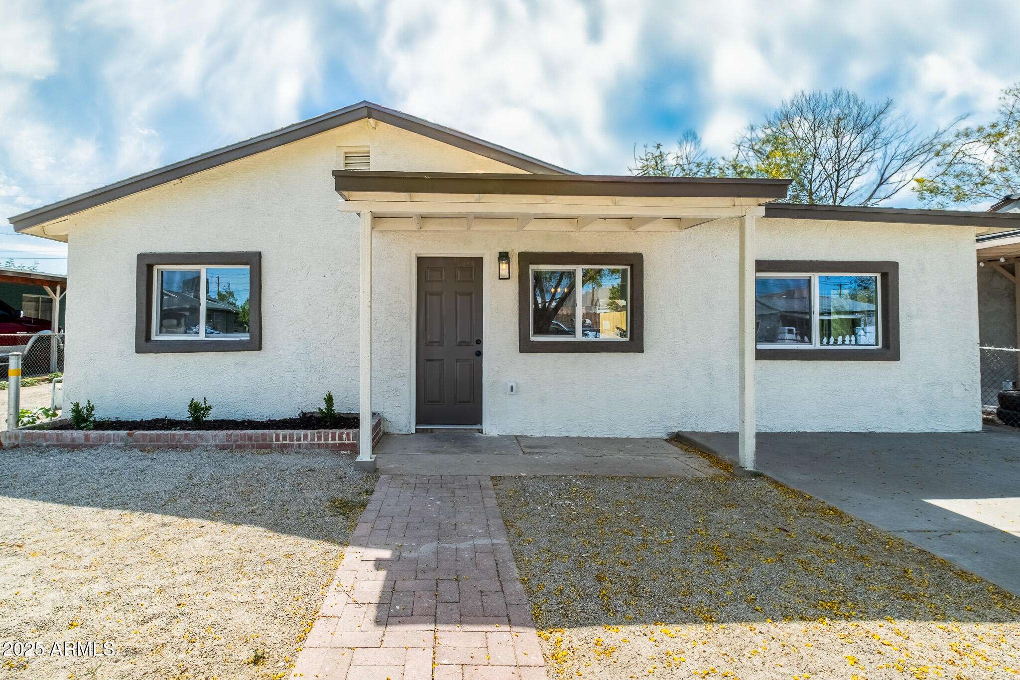 Mesa, AZ 85210,832 S DREW Street