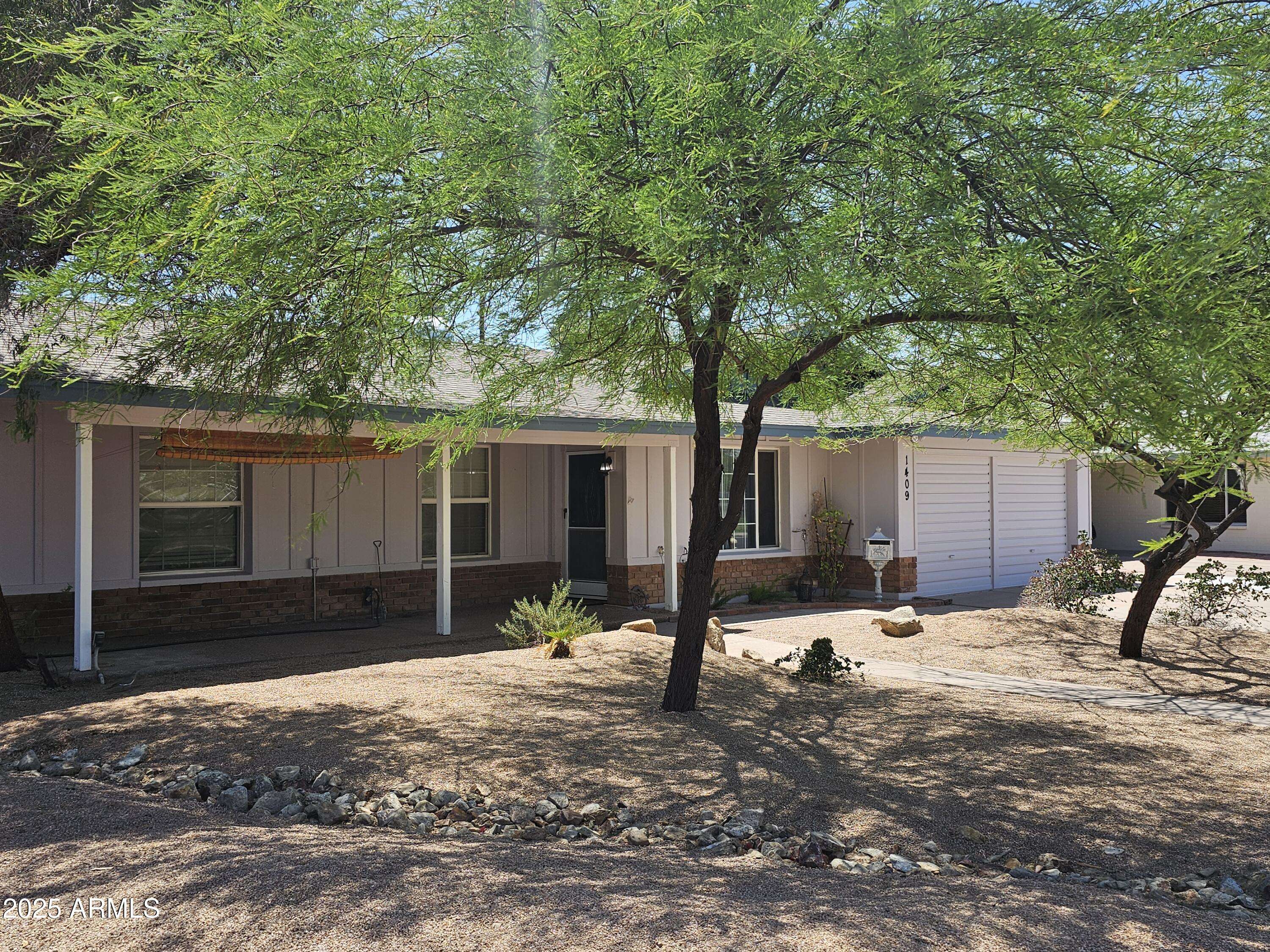 Tempe, AZ 85282,1409 E ALAMEDA Drive