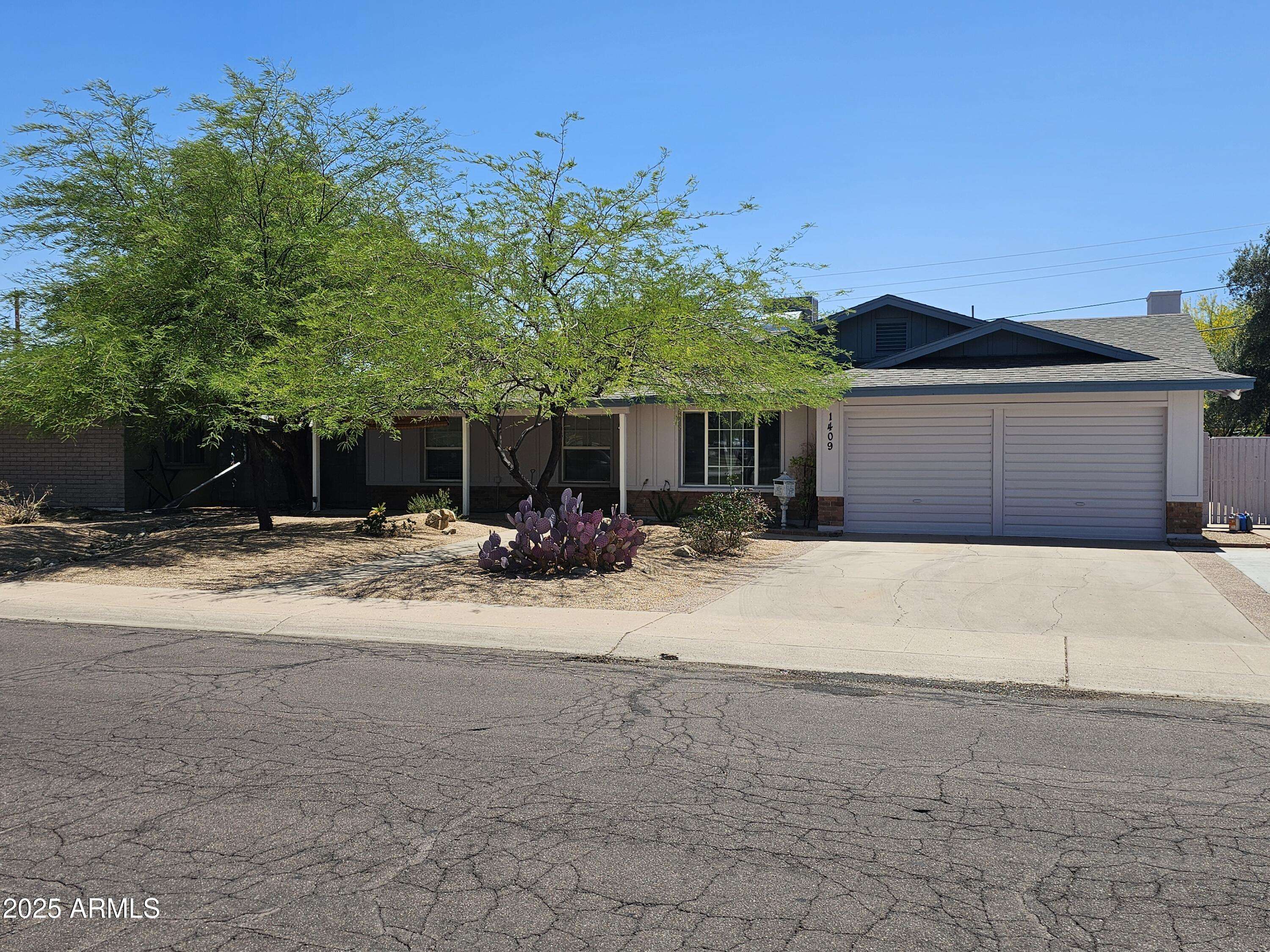 Tempe, AZ 85282,1409 E ALAMEDA Drive