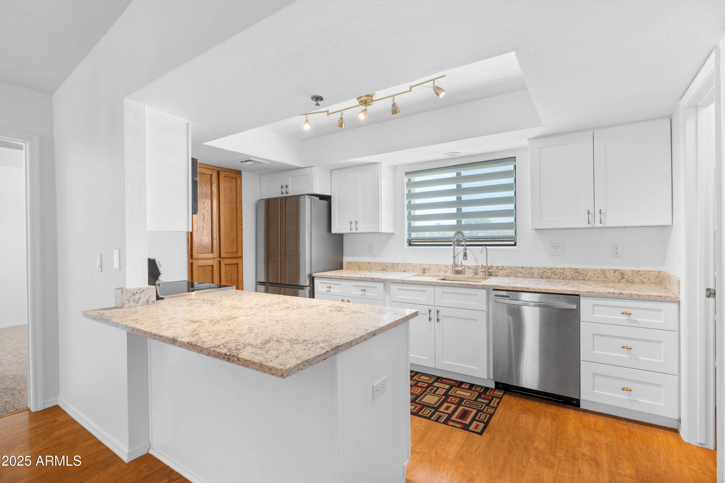 Scottsdale, AZ 85251,3031 N CIVIC CENTER Plaza #317