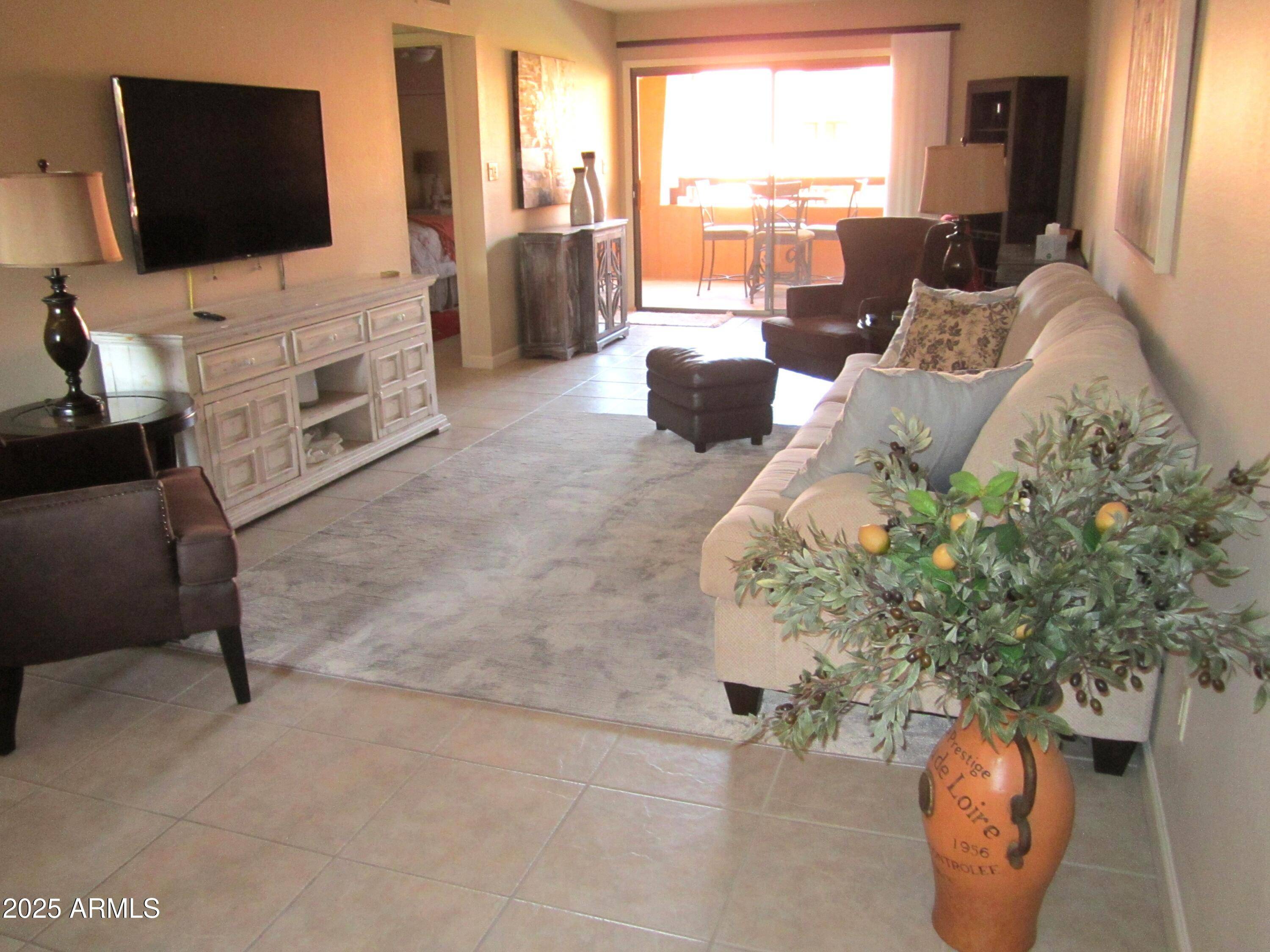 Phoenix, AZ 85032,12222 N PARADISE VILLAGE Parkway S #325