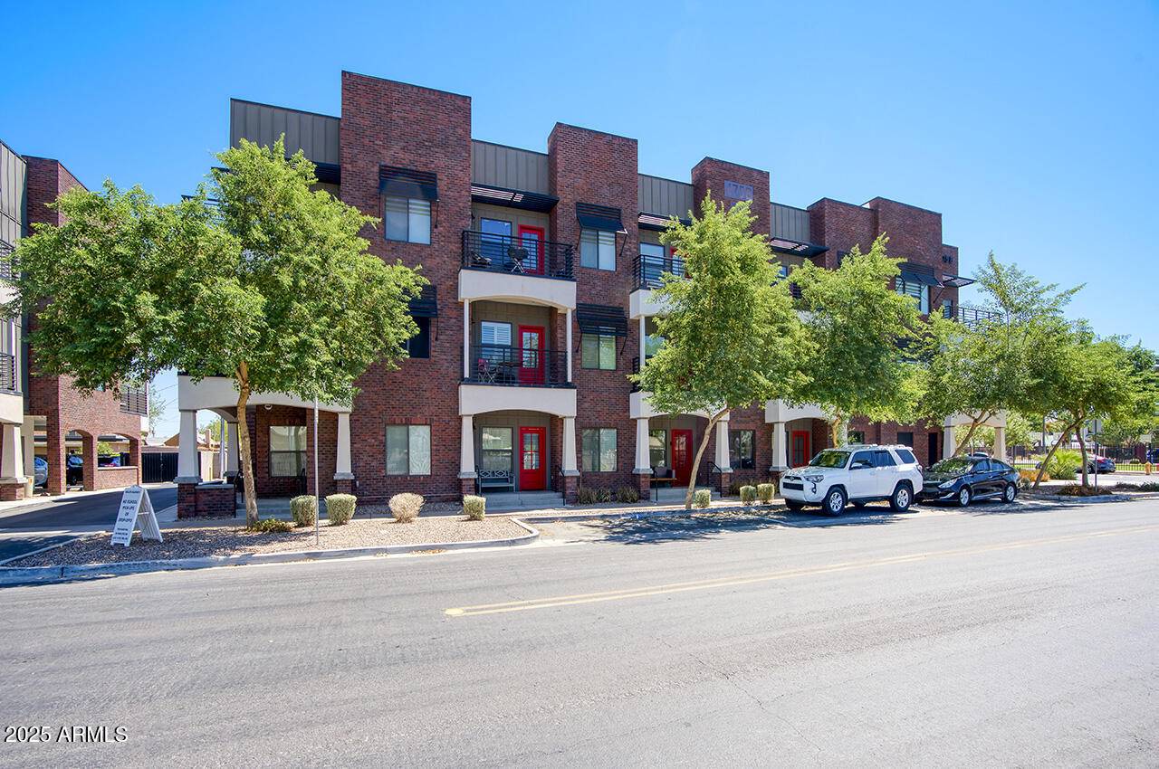 Phoenix, AZ 85006,475 N 9TH Street #303