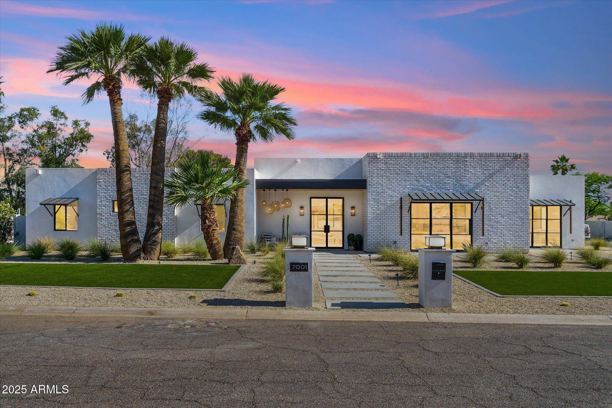 Scottsdale, AZ 85254,7001 E JOAN DE ARC Avenue