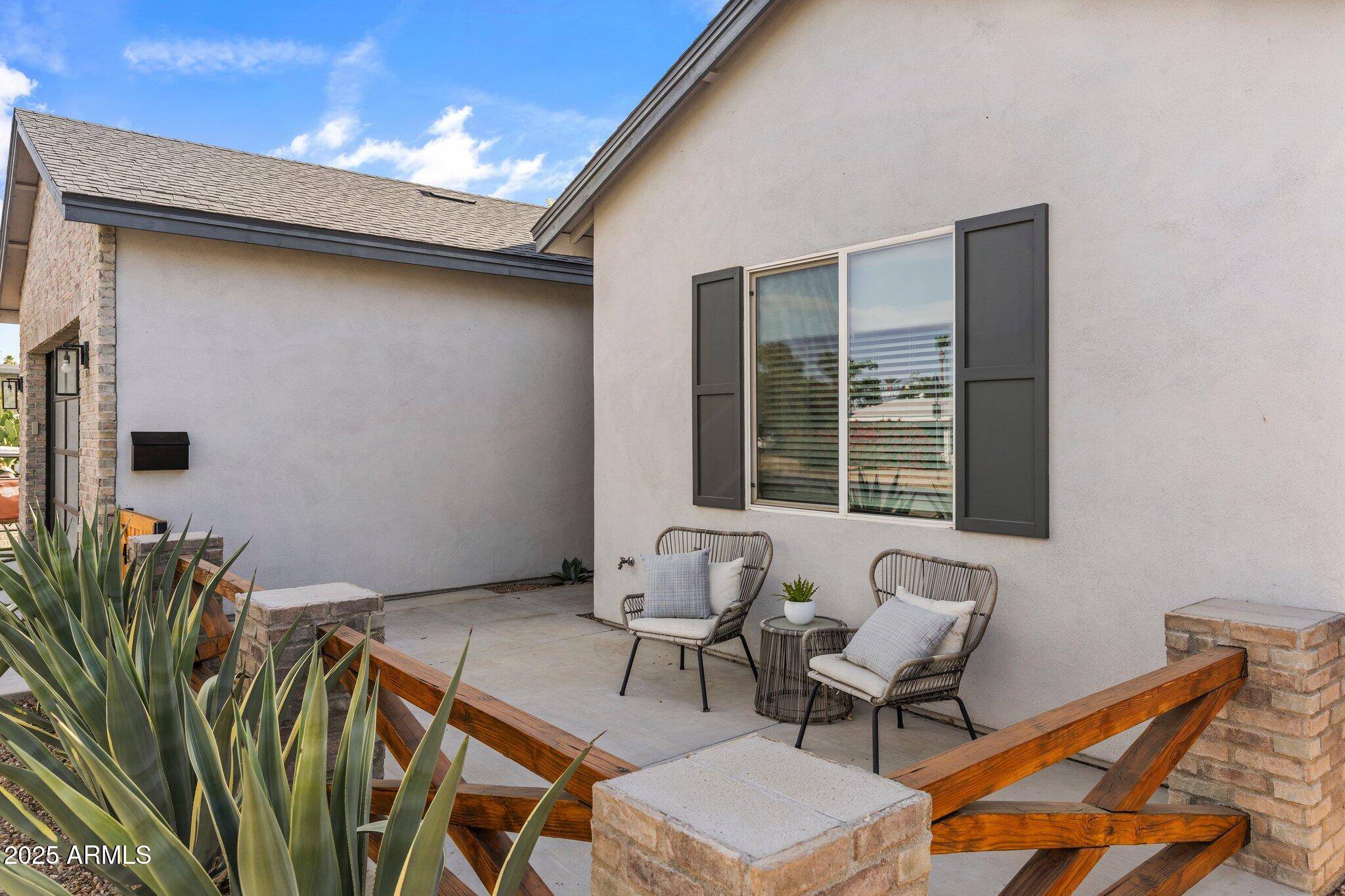 Phoenix, AZ 85018,4132 N 42nd Street