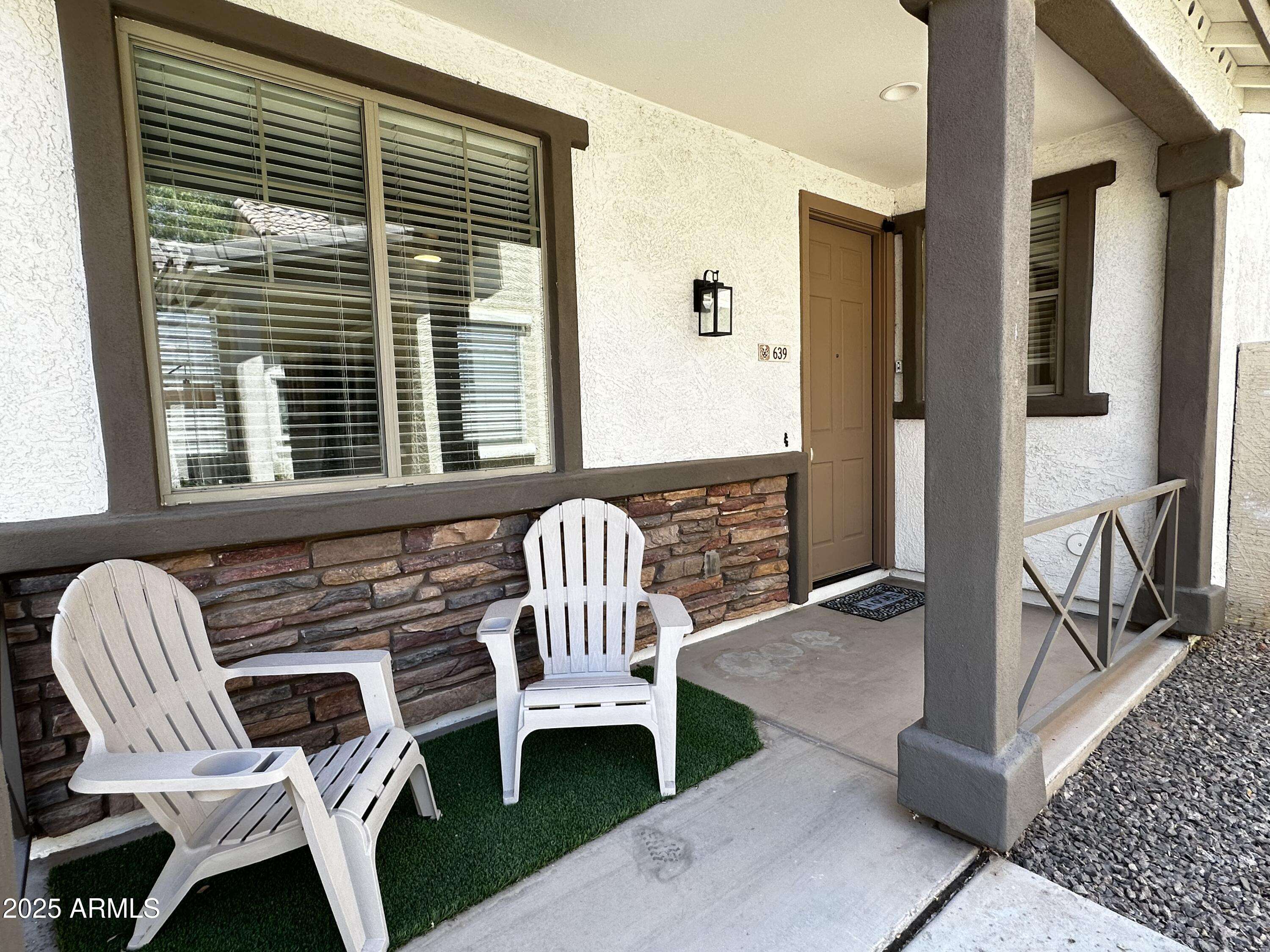 Gilbert, AZ 85296,639 S BUENA VISTA Avenue