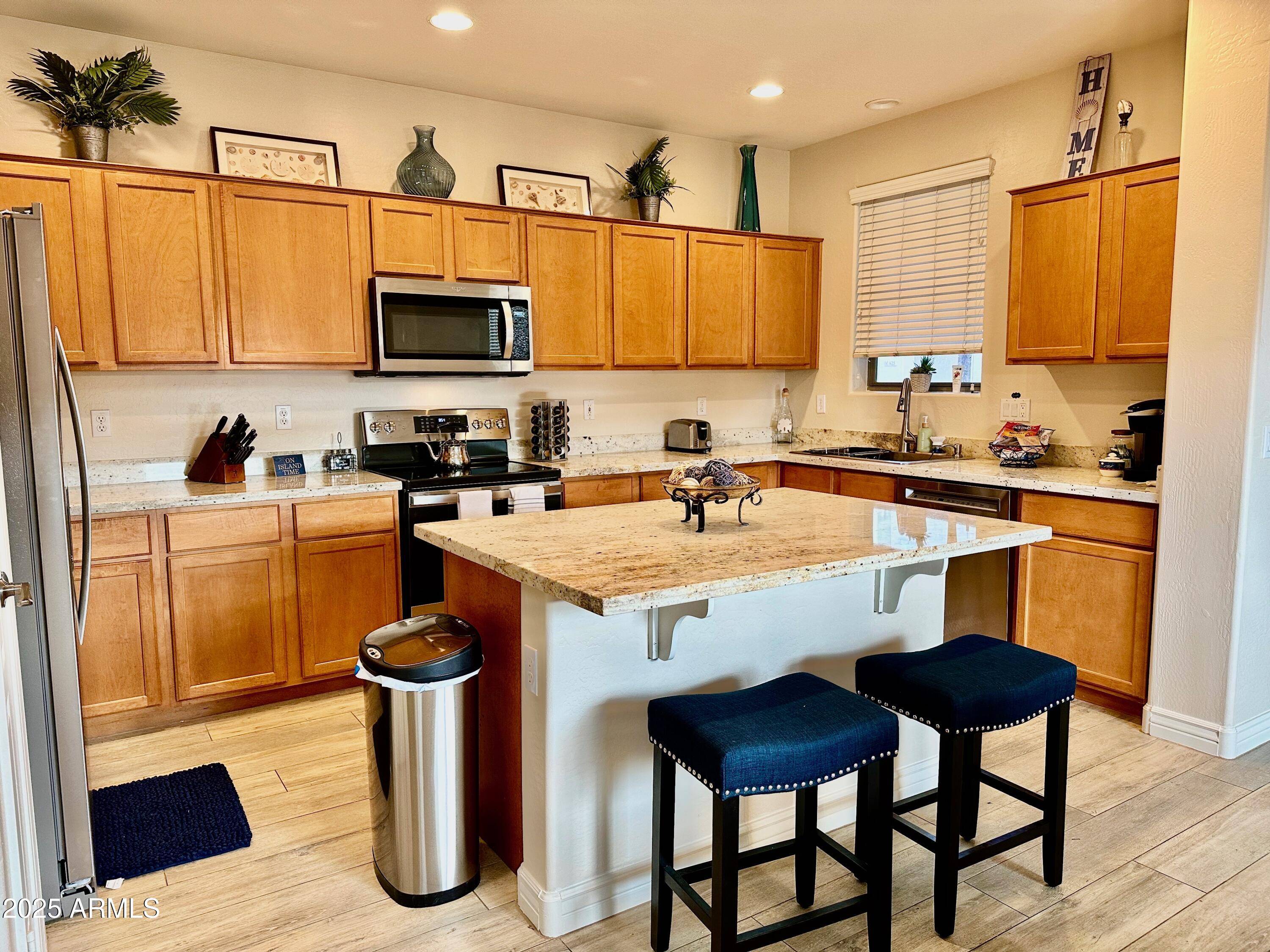 Gilbert, AZ 85296,639 S BUENA VISTA Avenue