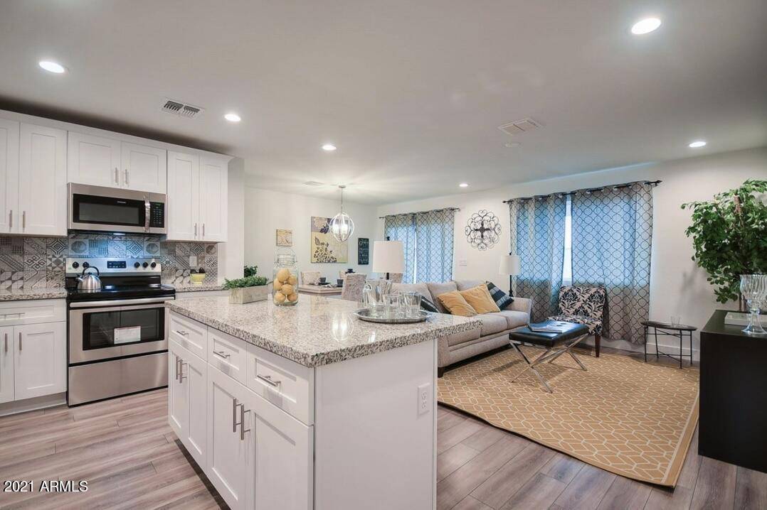 Phoenix, AZ 85041,5621 S 12 Lane