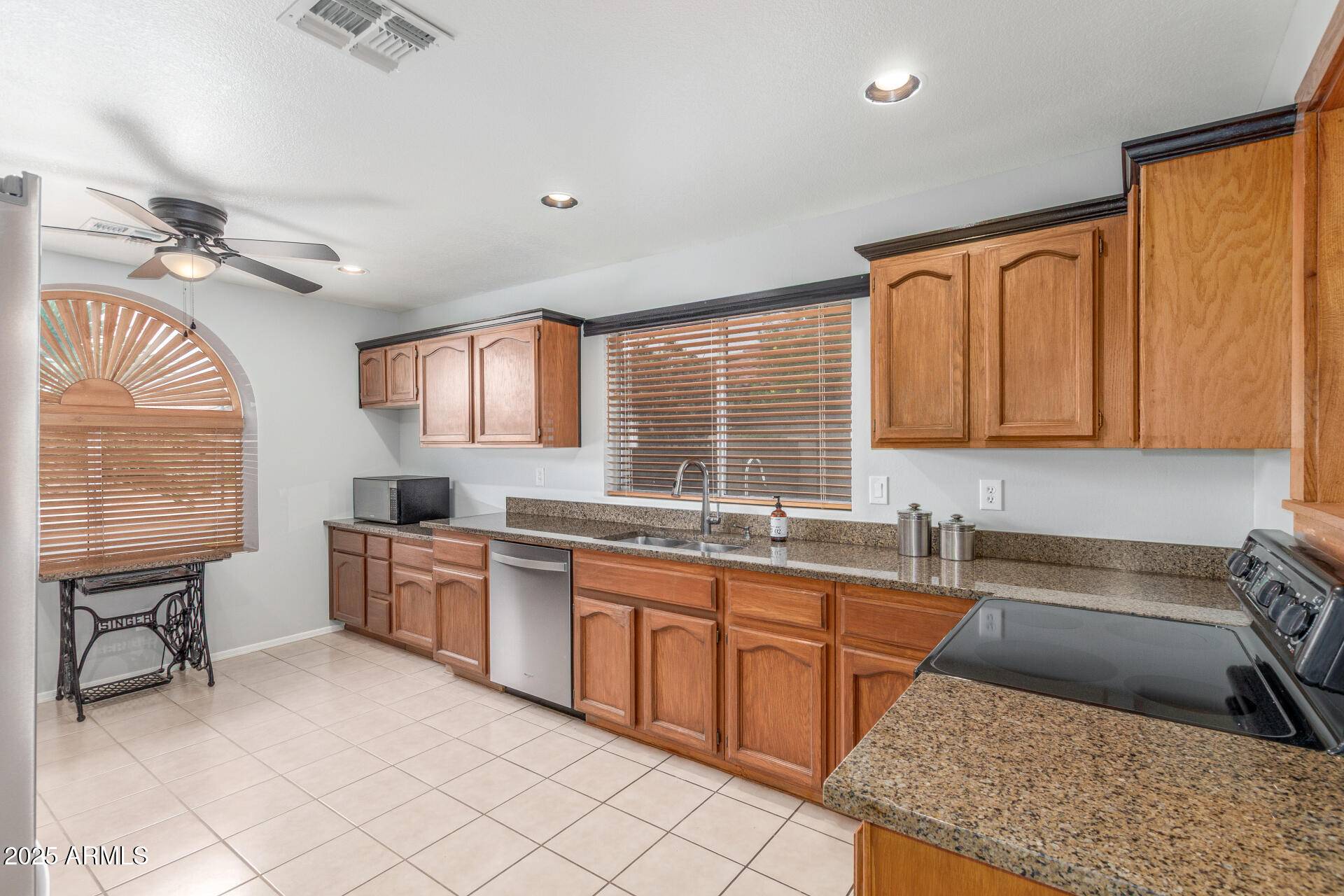 10721 E COOPERS HAWK Drive Sun Lakes, AZ 85248