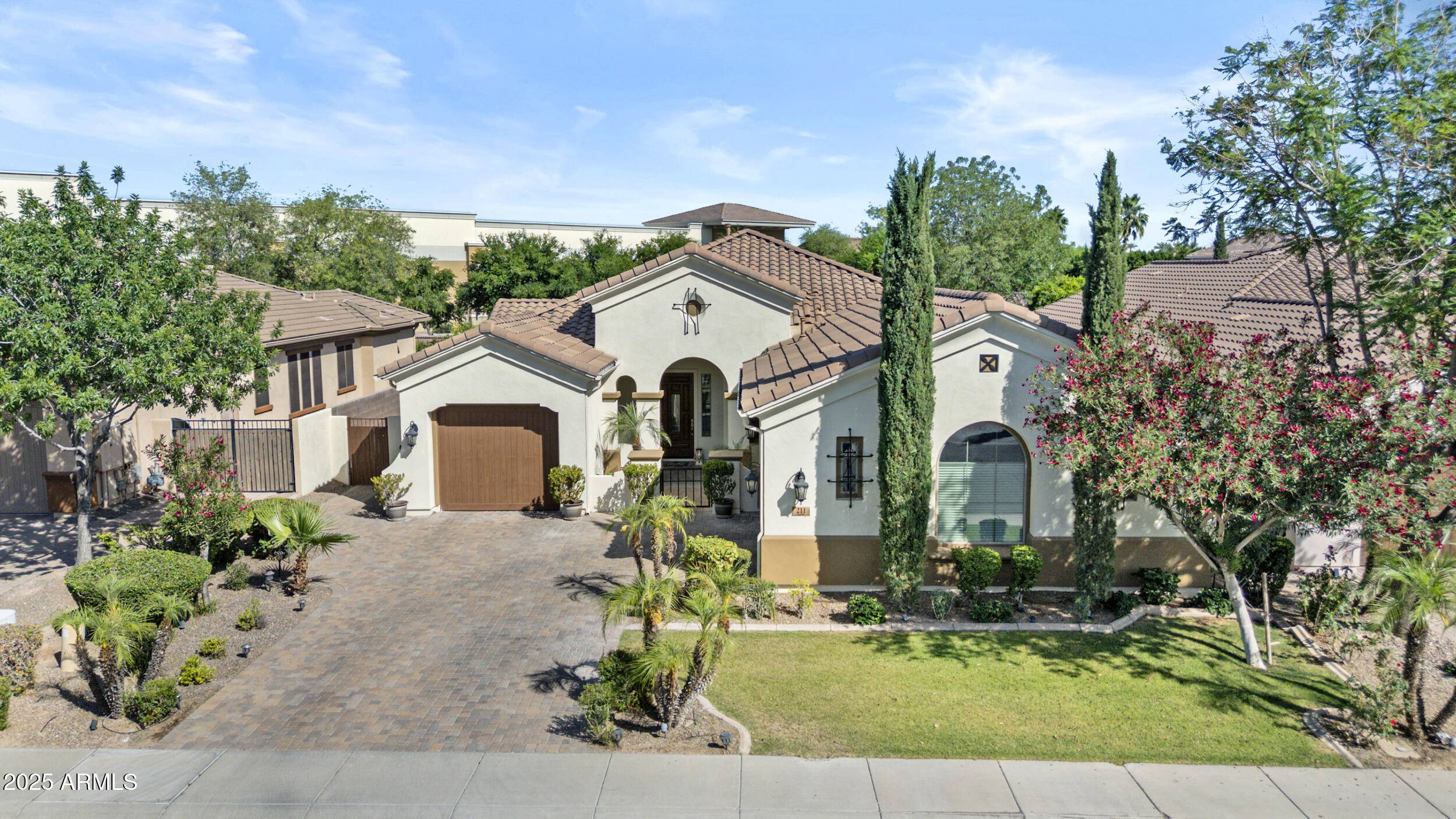 Chandler, AZ 85248,211 W NEW DAWN Drive