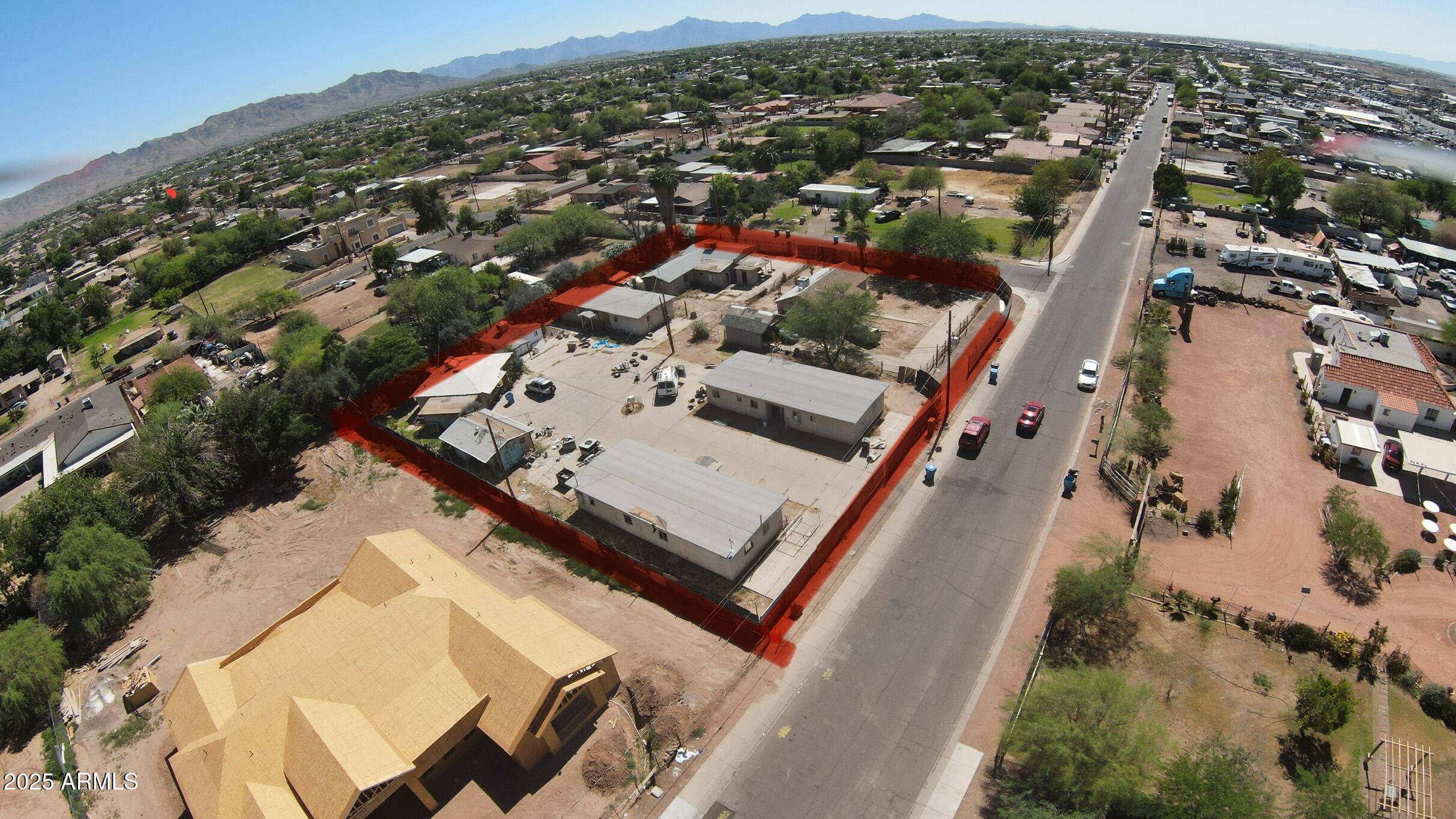 Phoenix, AZ 85041,945 W CORONA Avenue
