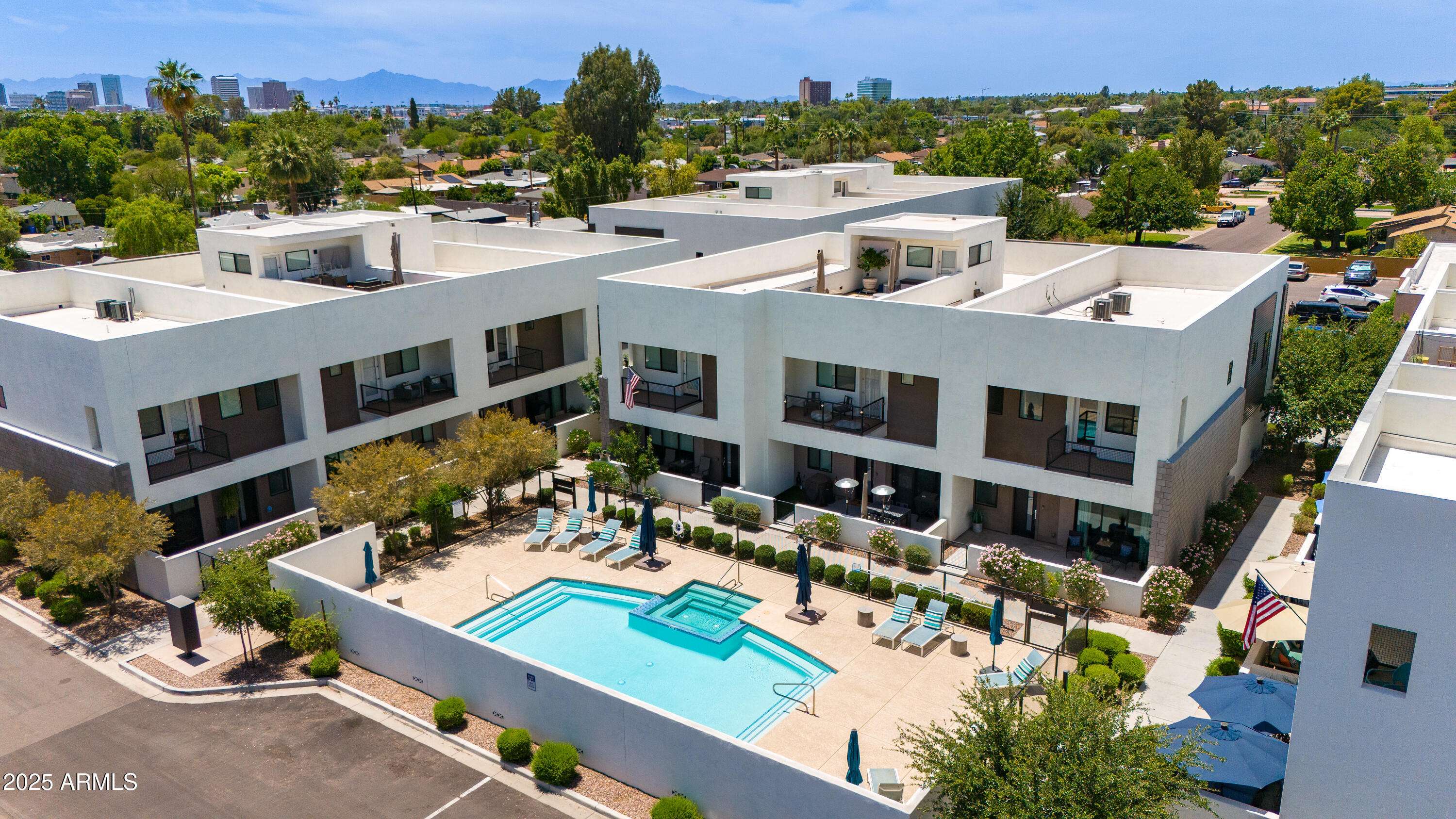 Phoenix, AZ 85014,1111 E MISSOURI Avenue #9