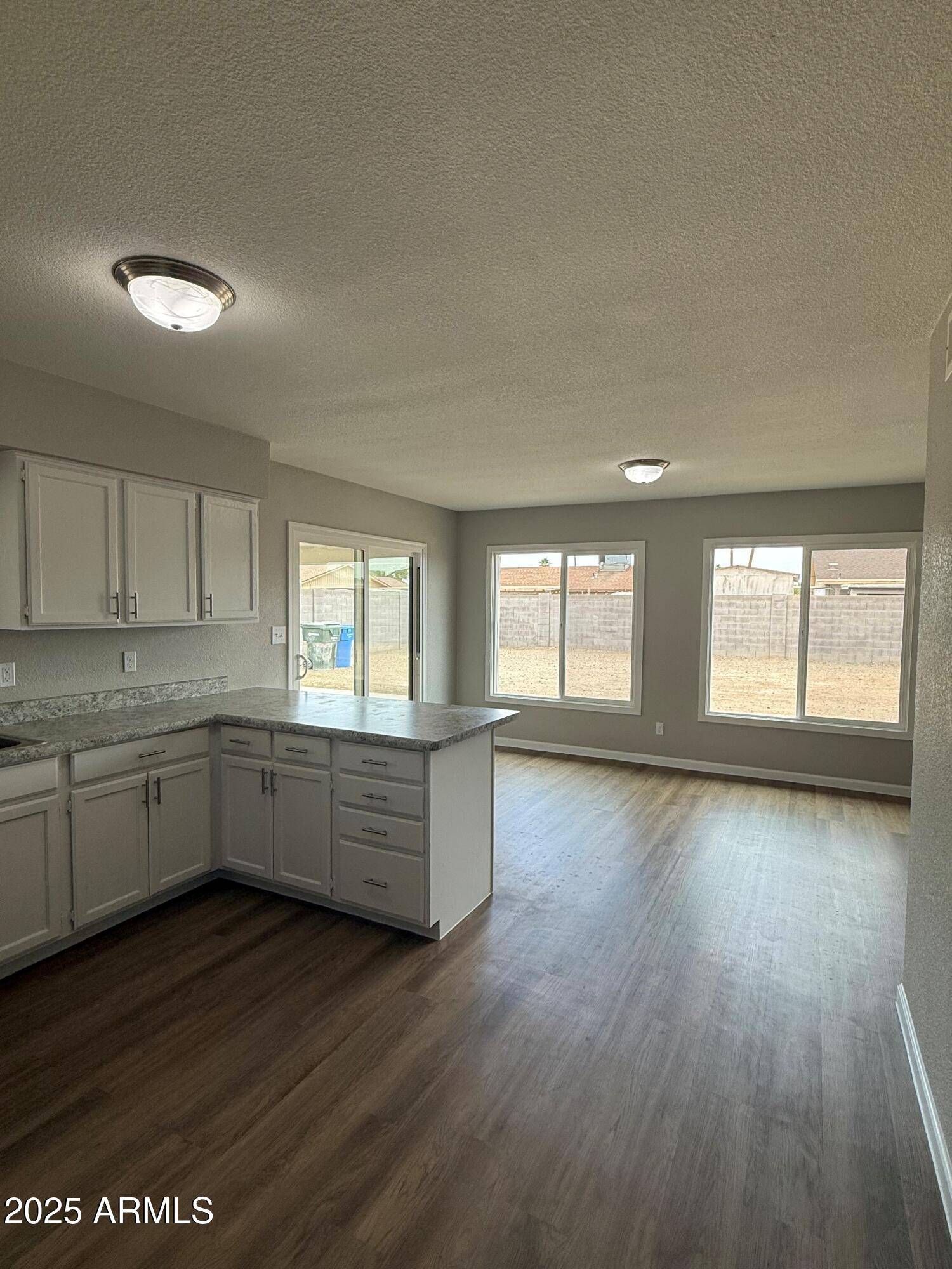 Phoenix, AZ 85053,3749 W GELDING Drive