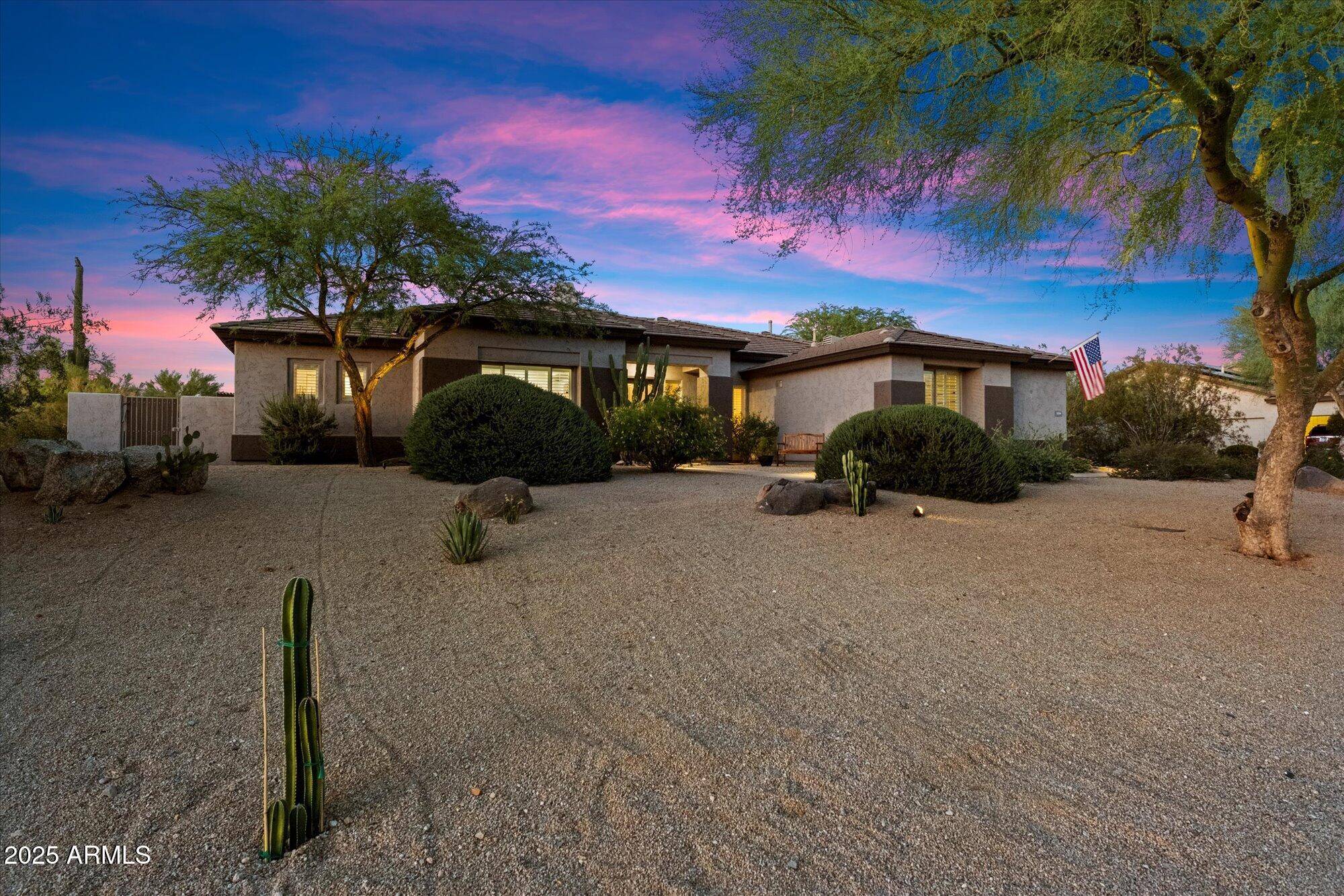 Scottsdale, AZ 85266,5694 E GREYTHORN Drive