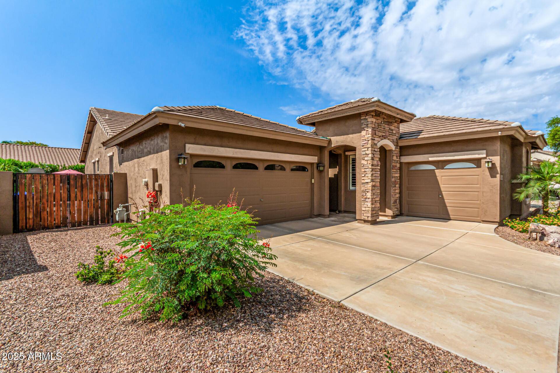 Chandler, AZ 85286,241 W ROADRUNNER Drive