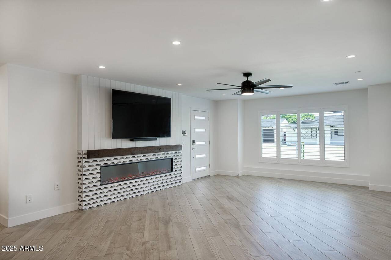 Scottsdale, AZ 85251,8318 E SELLS Drive