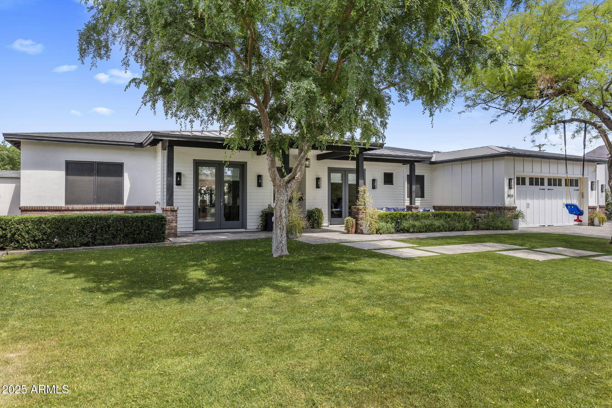 Phoenix, AZ 85018,3924 E ROMA Avenue