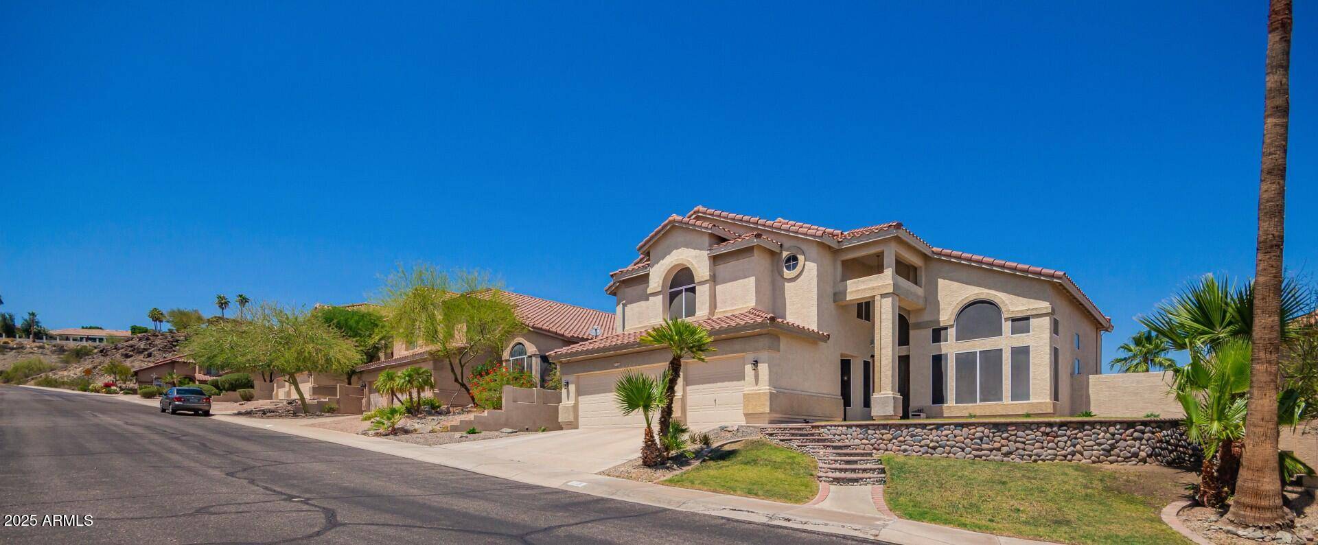 Phoenix, AZ 85048,818 E HIDDENVIEW Drive