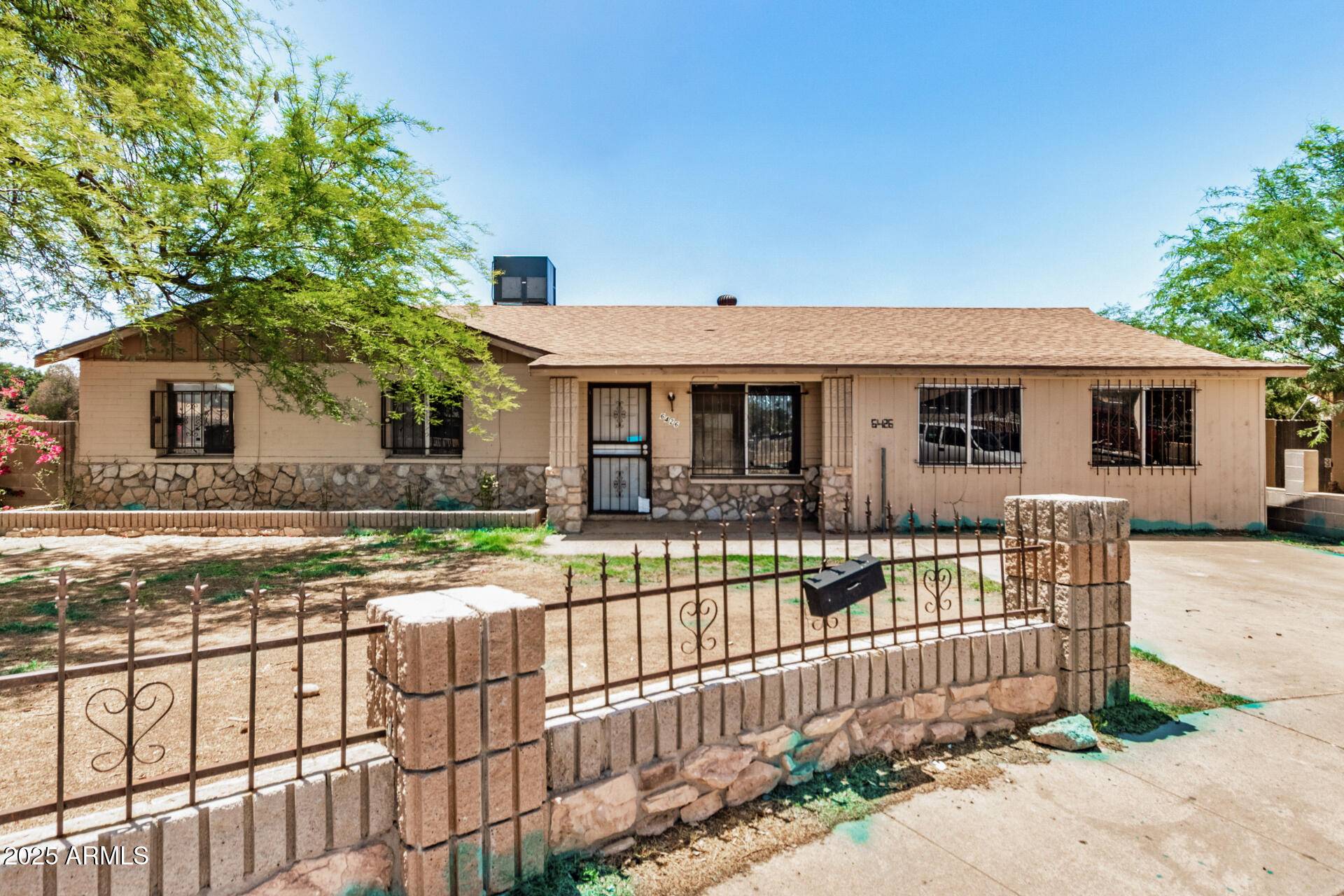Phoenix, AZ 85033,6426 W MULBERRY Drive