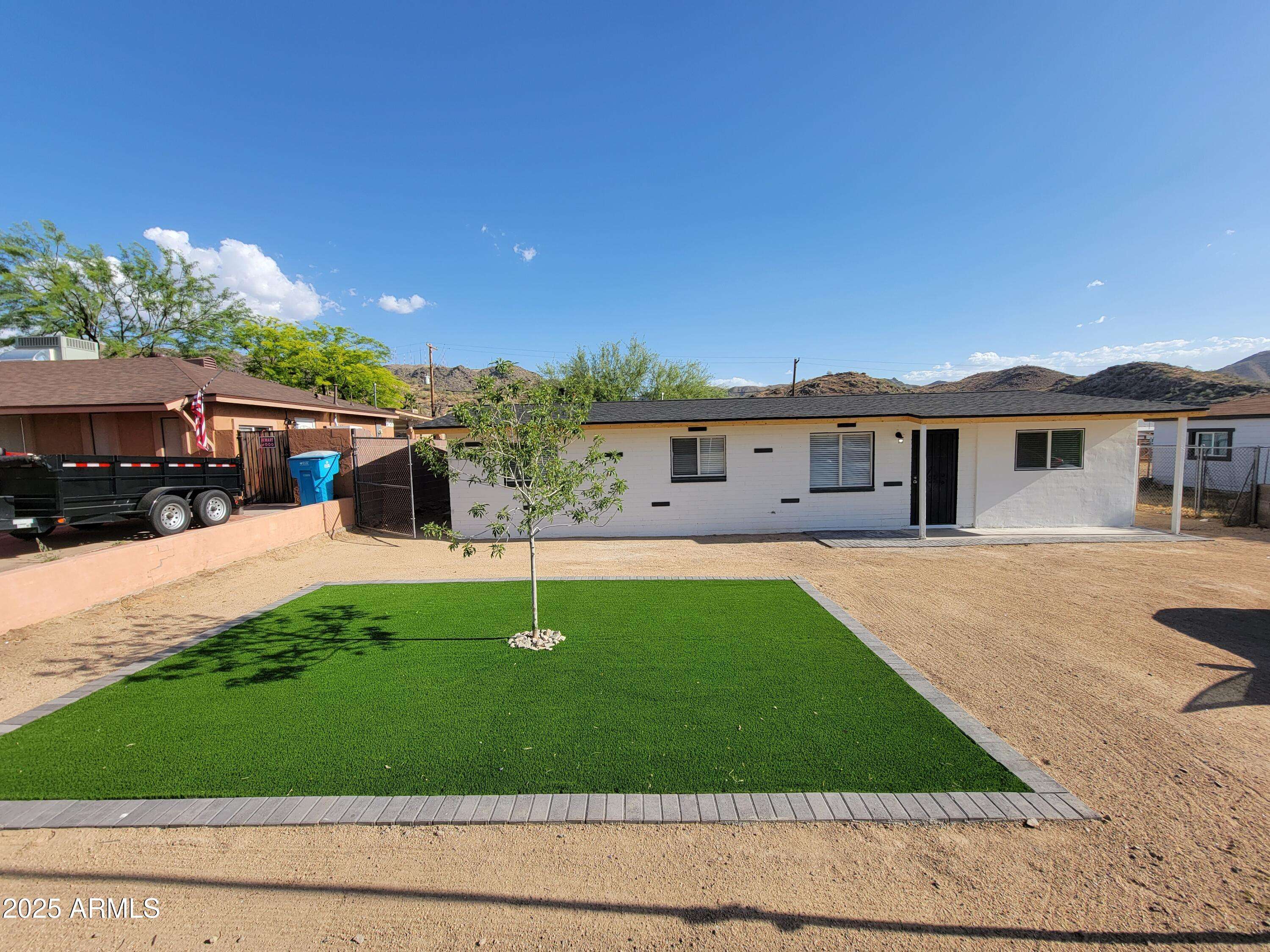 Phoenix, AZ 85041,111 W BUIST Avenue
