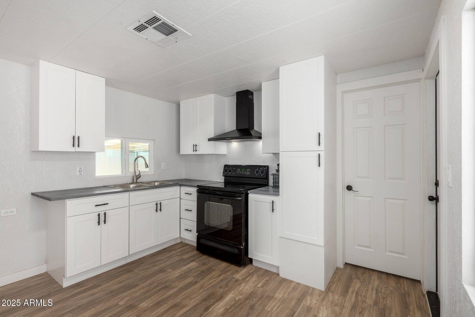 Phoenix, AZ 85021,2050 W DUNLAP Avenue #D42