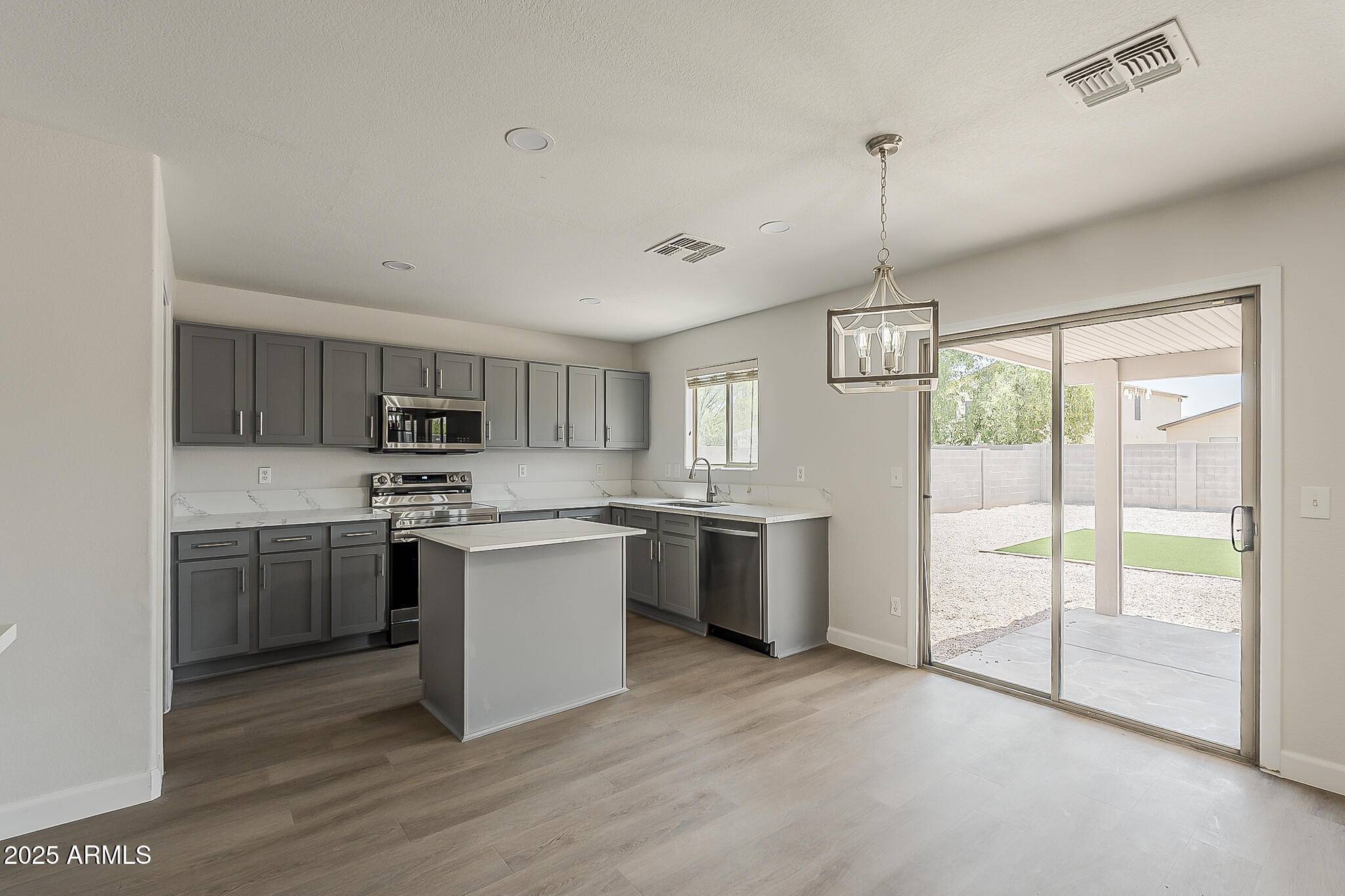 San Tan Valley, AZ 85143,1671 E SILKTASSEL Trail