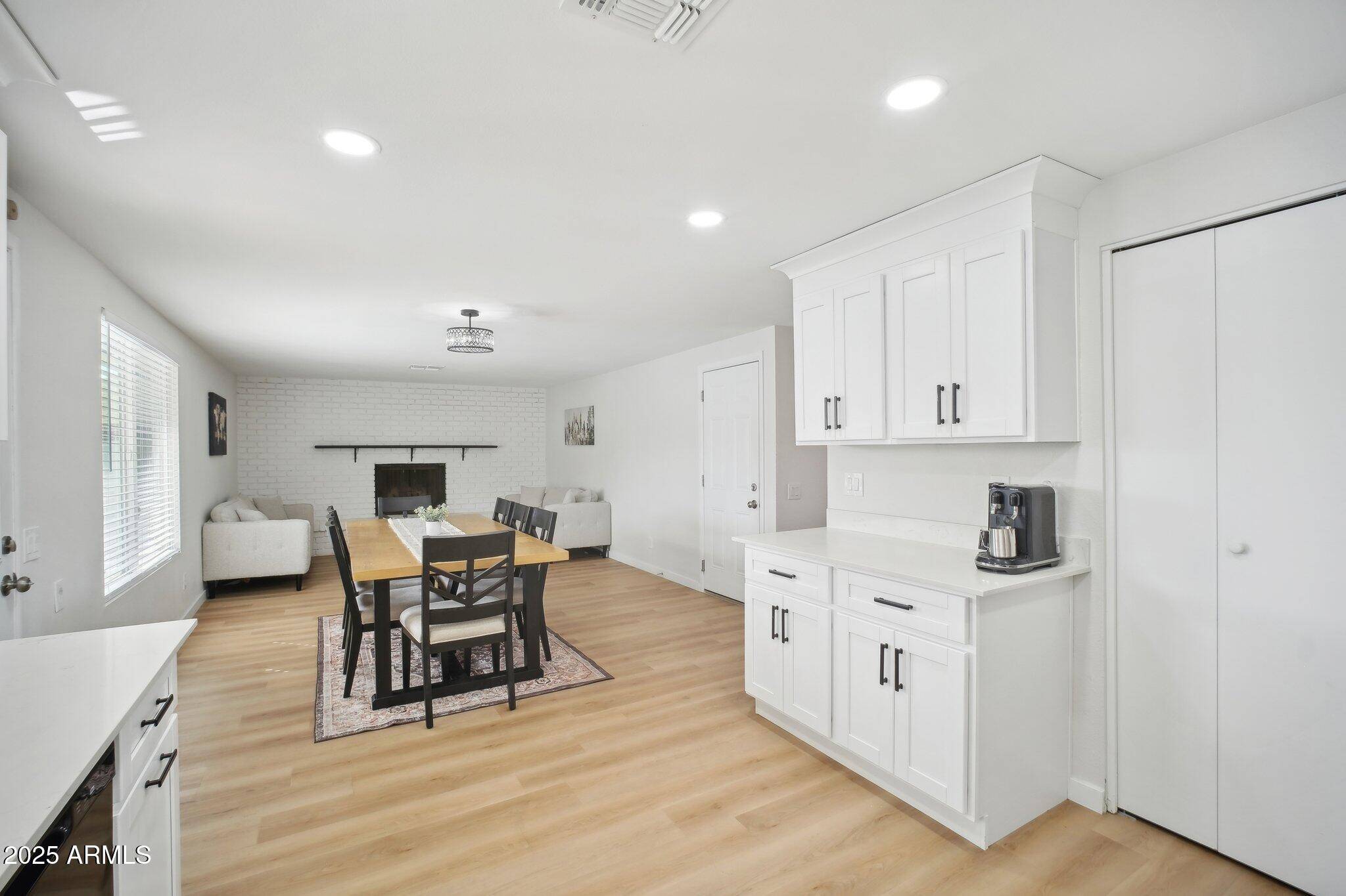 6123 W KAREN LEE Lane Glendale, AZ 85306
