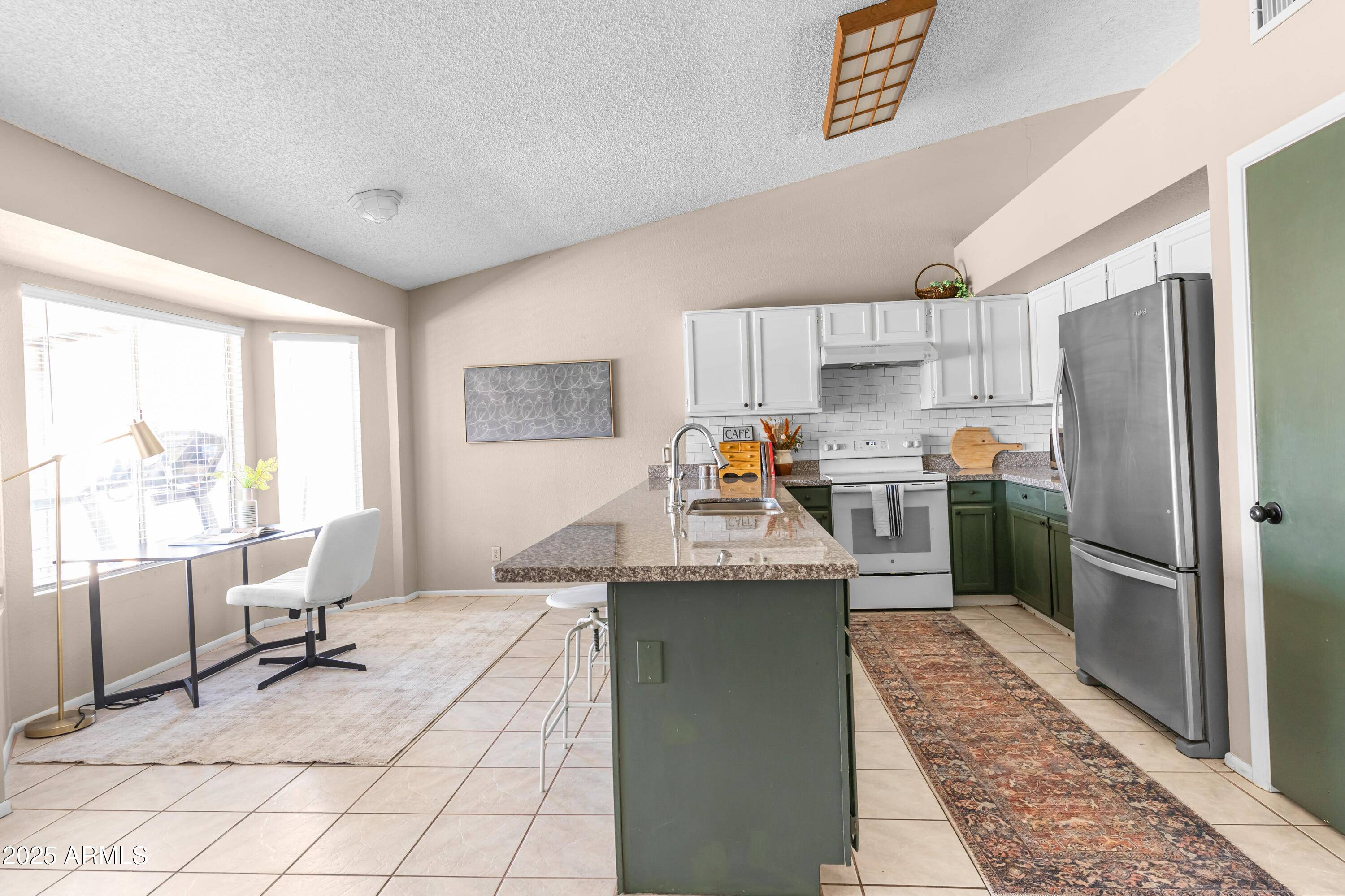 10702 W ORANGEWOOD Avenue Glendale, AZ 85307