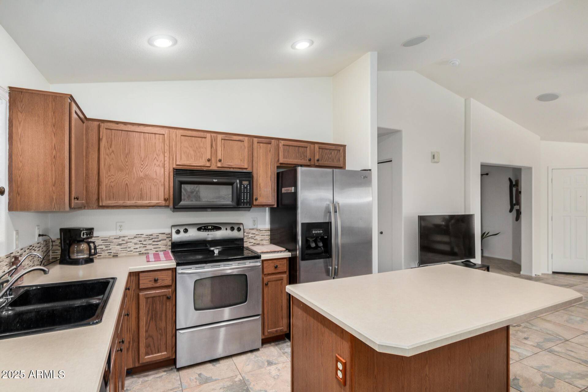 22670 N KENNEDY Drive Maricopa, AZ 85138