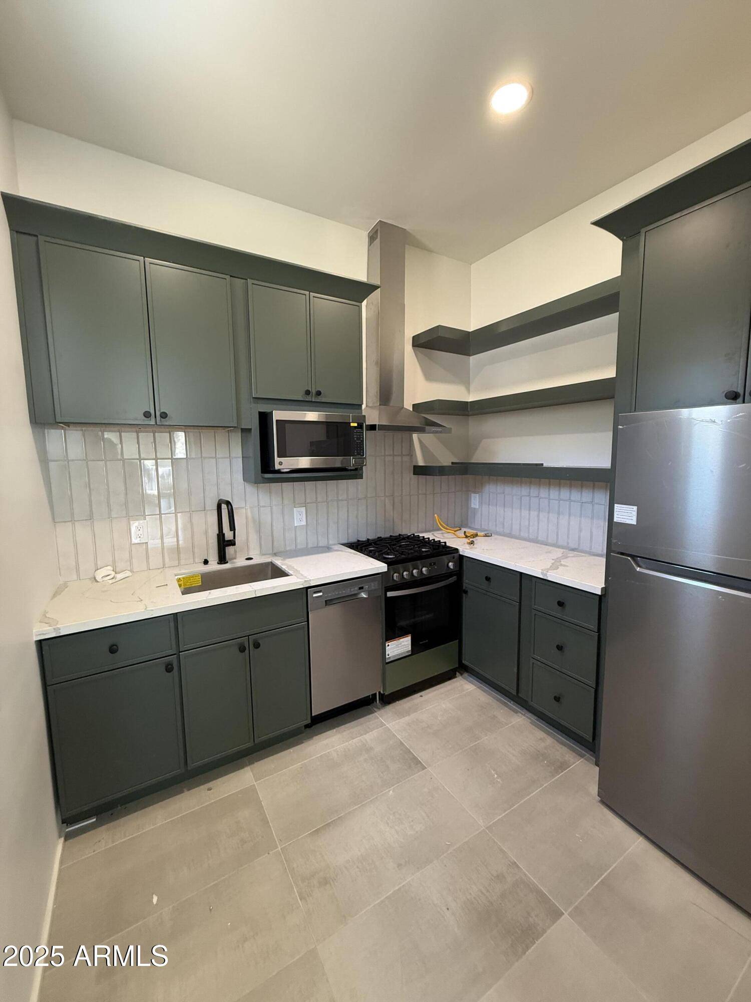 Phoenix, AZ 85042,9027 S 19TH Street