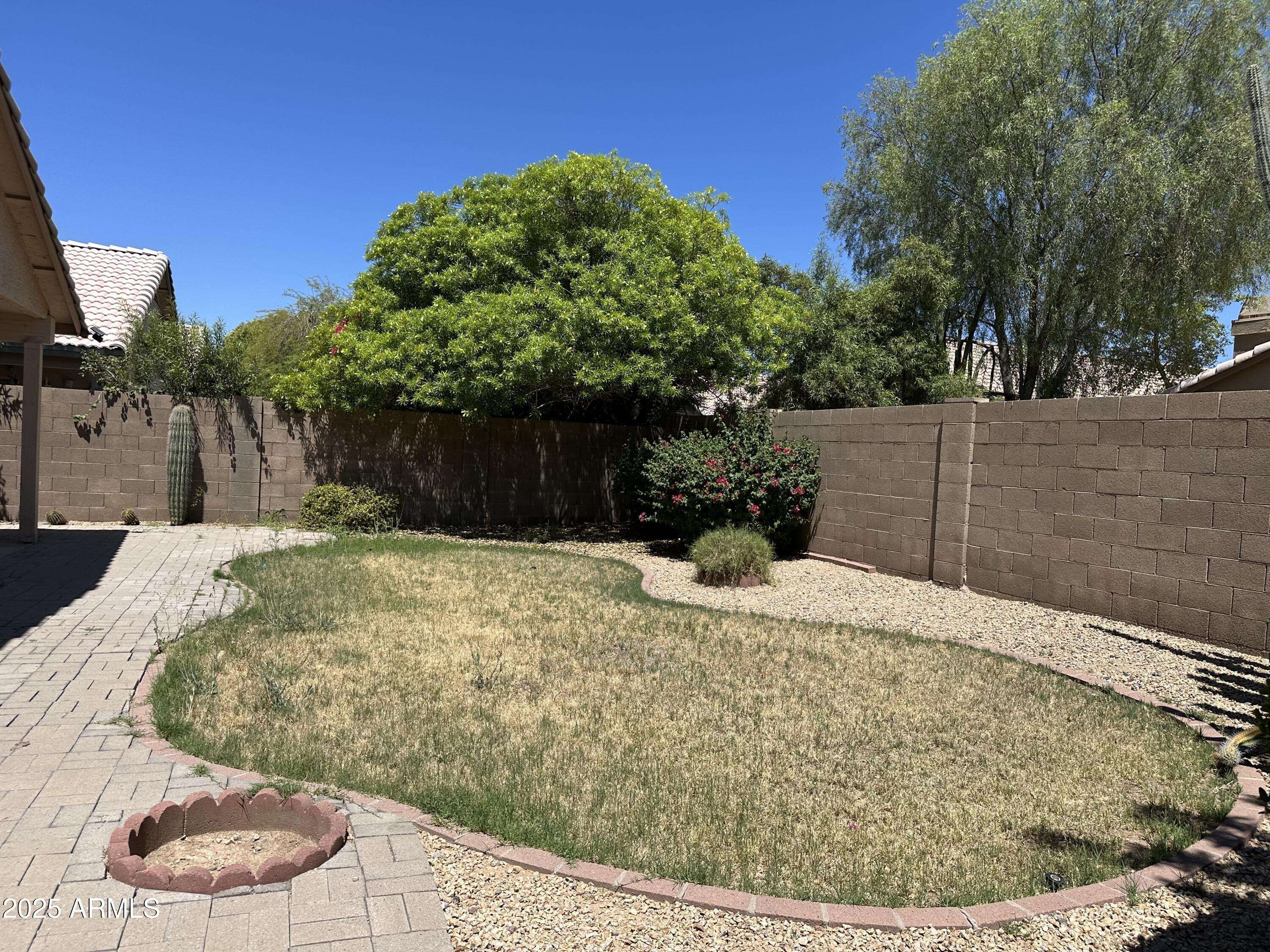 Phoenix, AZ 85022,2326 E AIRE LIBRE Avenue