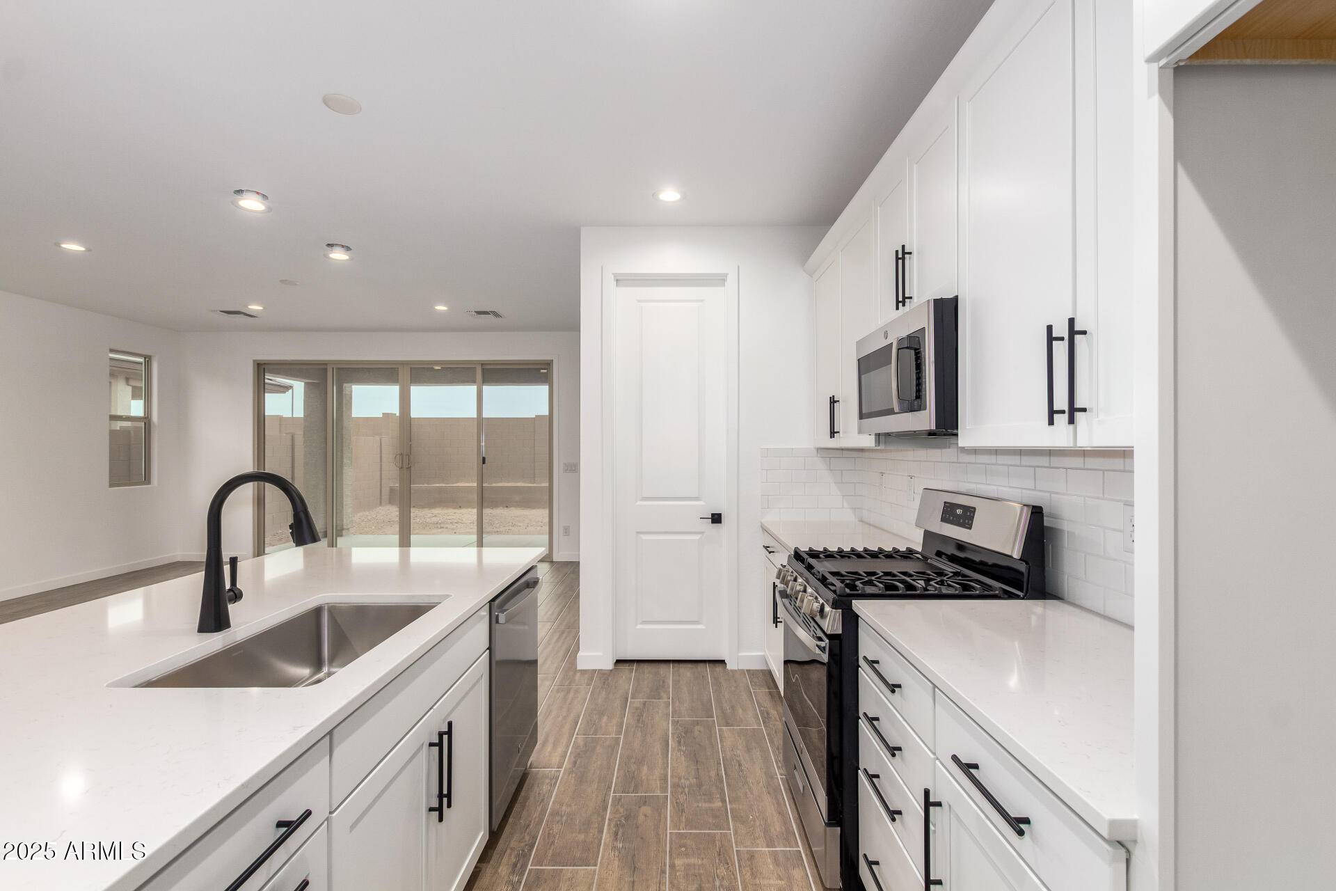 Goodyear, AZ 85338,15814 W VOGEL Avenue