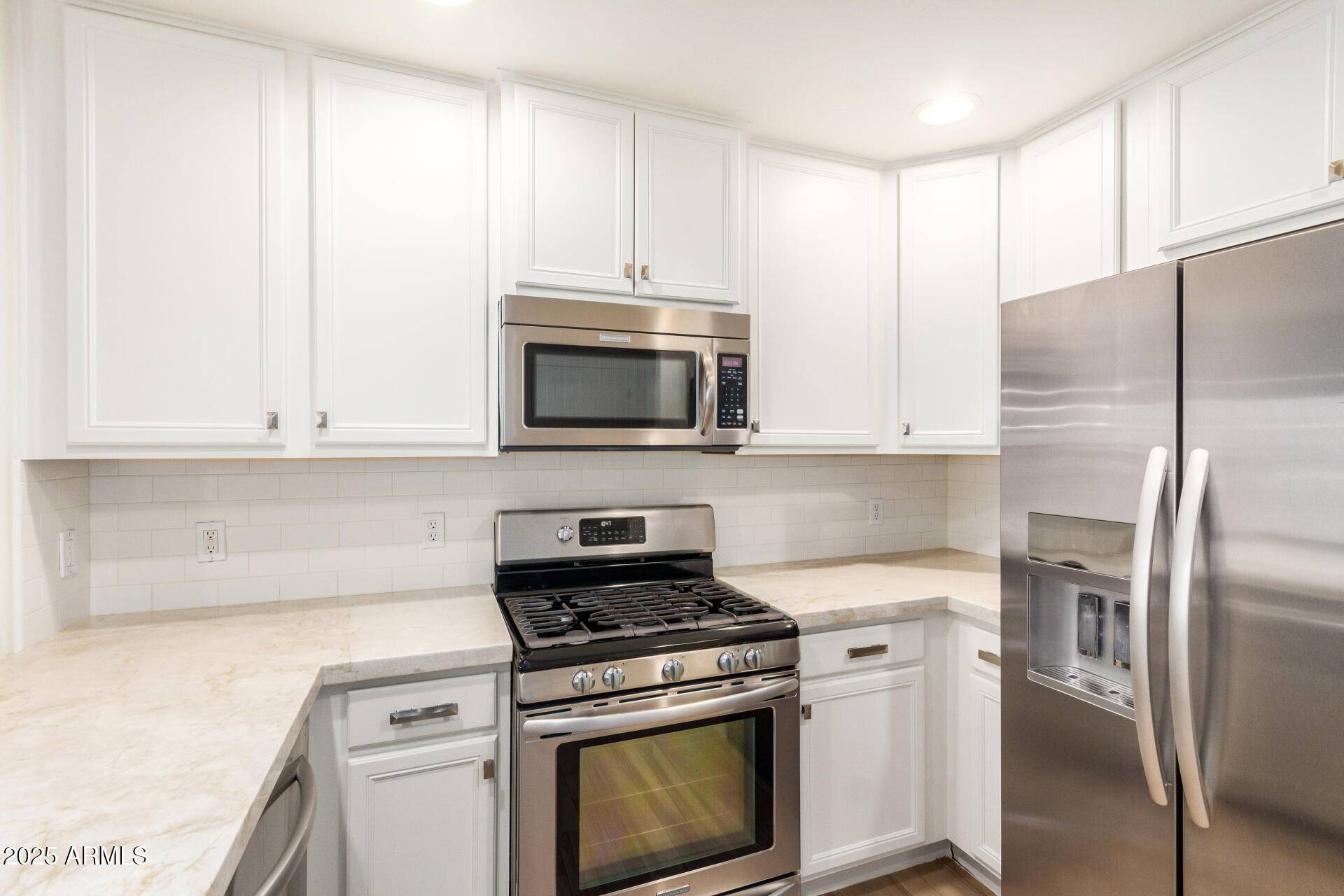 Phoenix, AZ 85054,5450 E DEER VALLEY Drive #1211