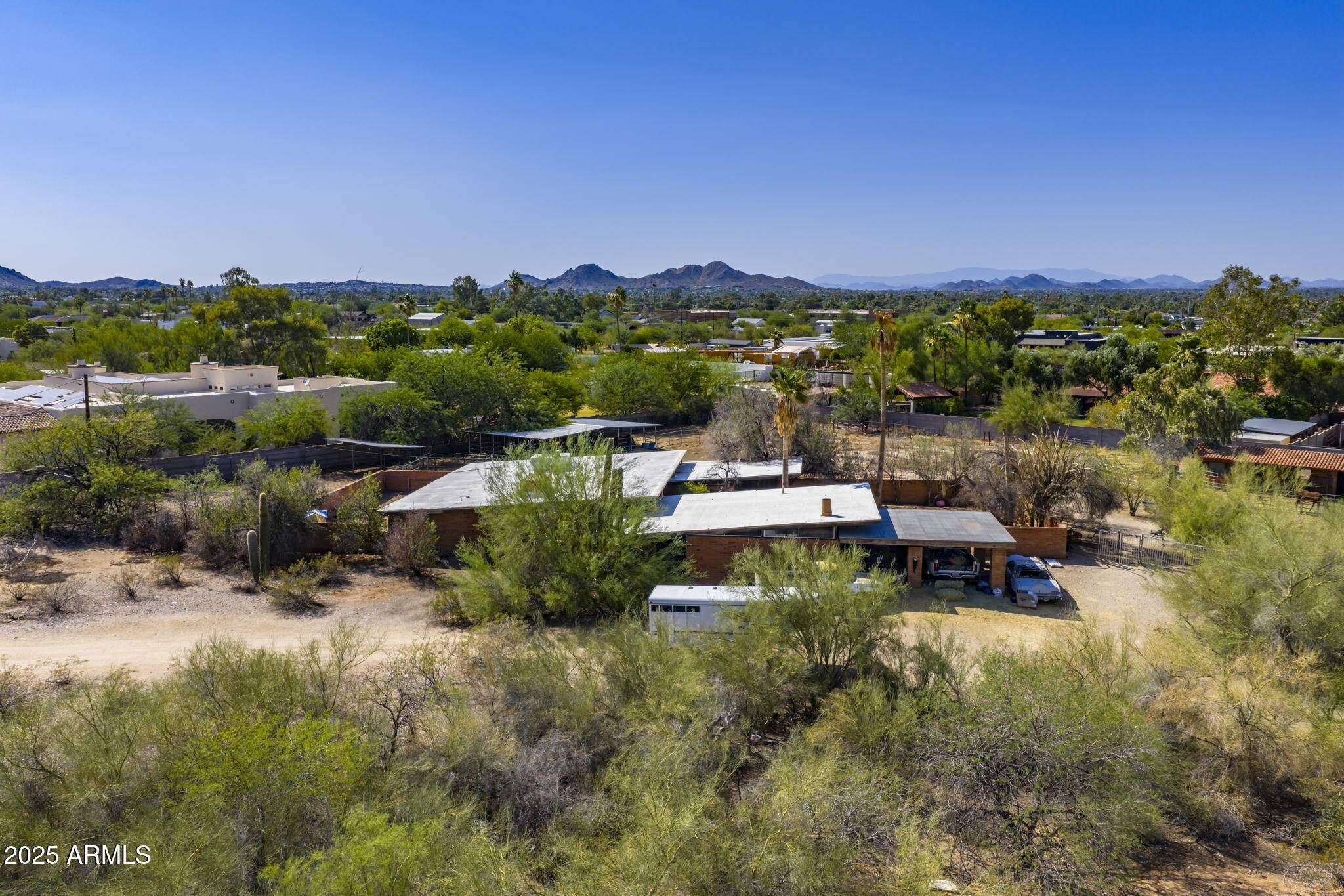 Phoenix, AZ 85028,4040 E VIA ESTRELLA --