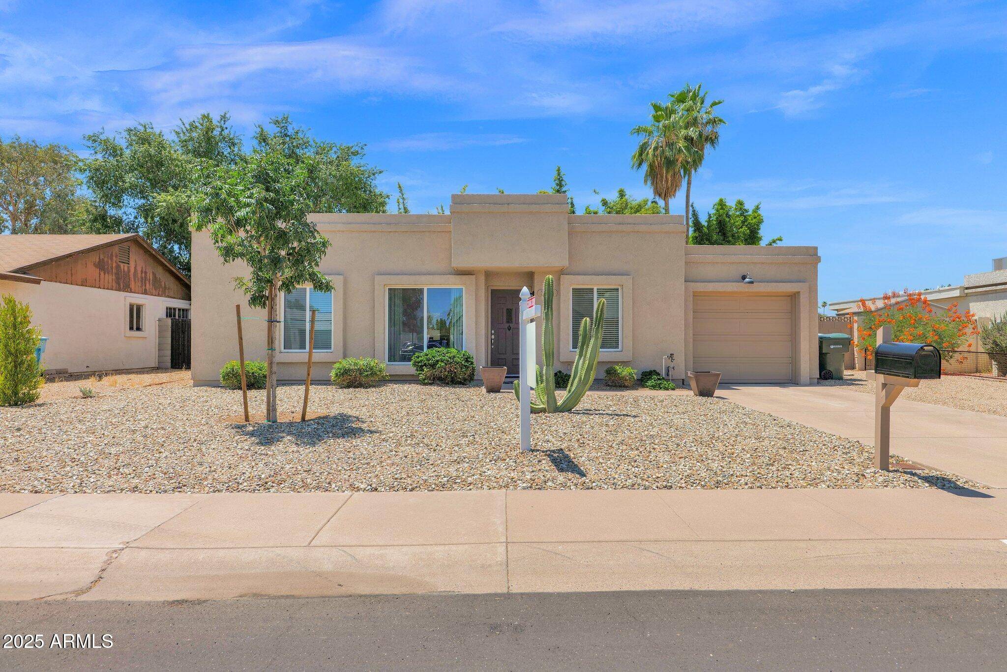 Phoenix, AZ 85032,3919 E LARKSPUR Drive
