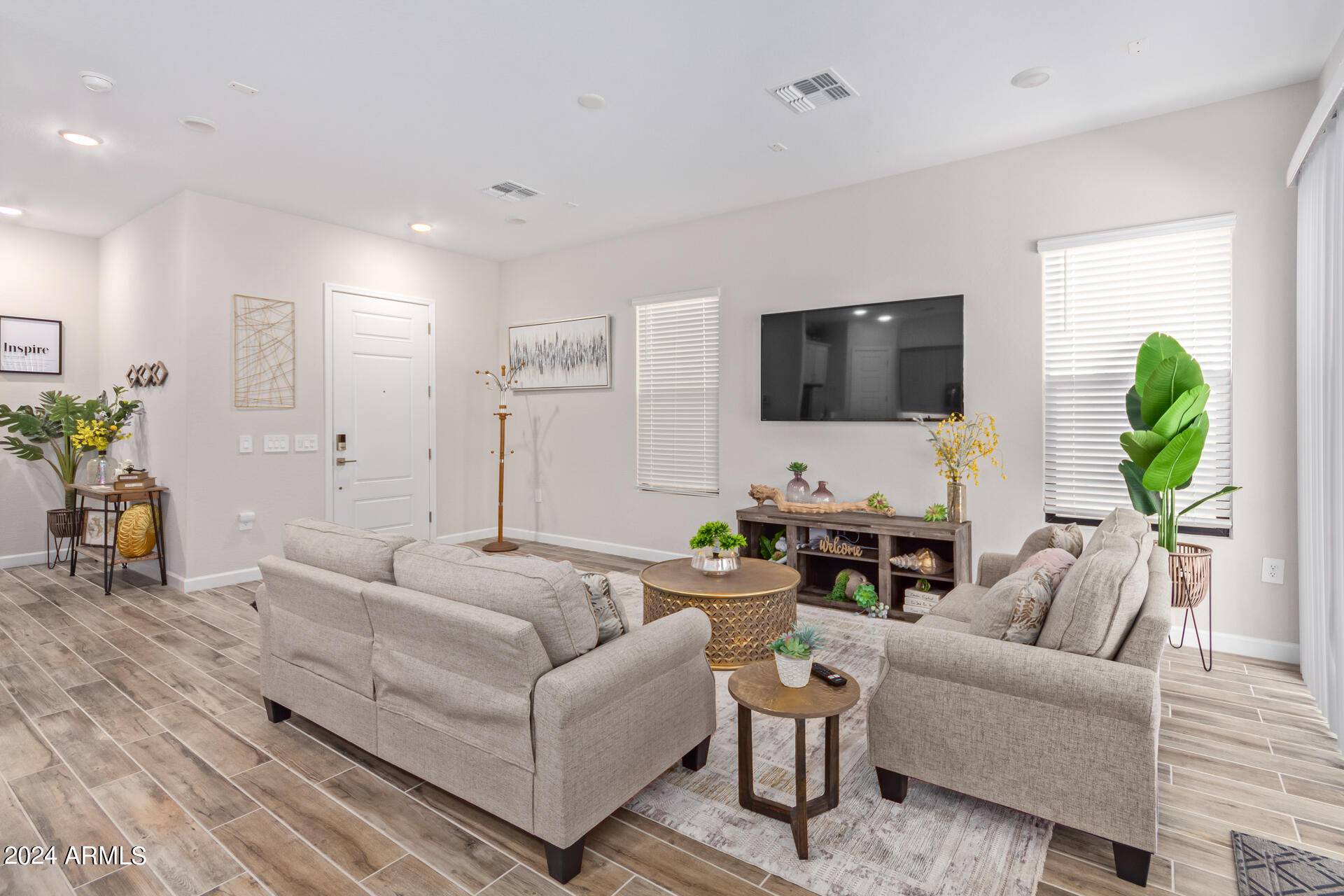 Scottsdale, AZ 85254,4826 E HELENA Drive