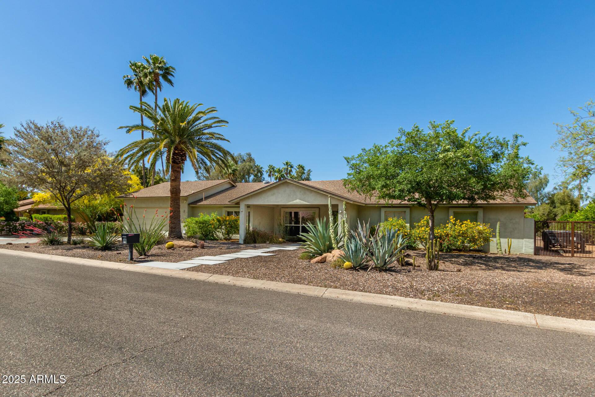 Scottsdale, AZ 85254,6102 E ASTER Drive