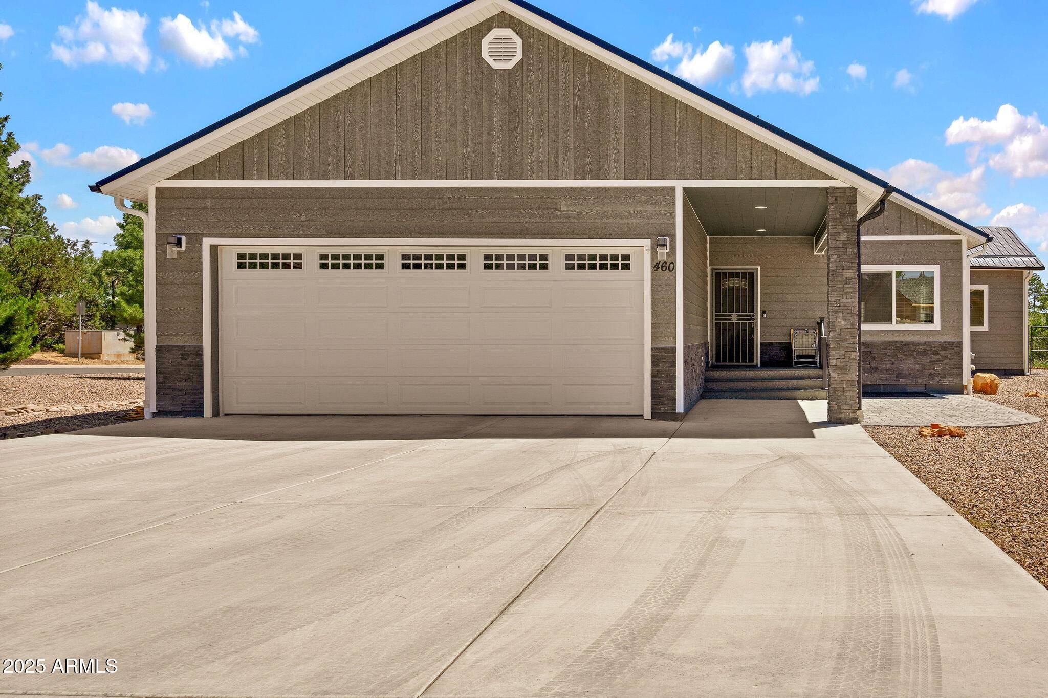 Show Low, AZ 85901,460 S Mountaine Pines Avenue
